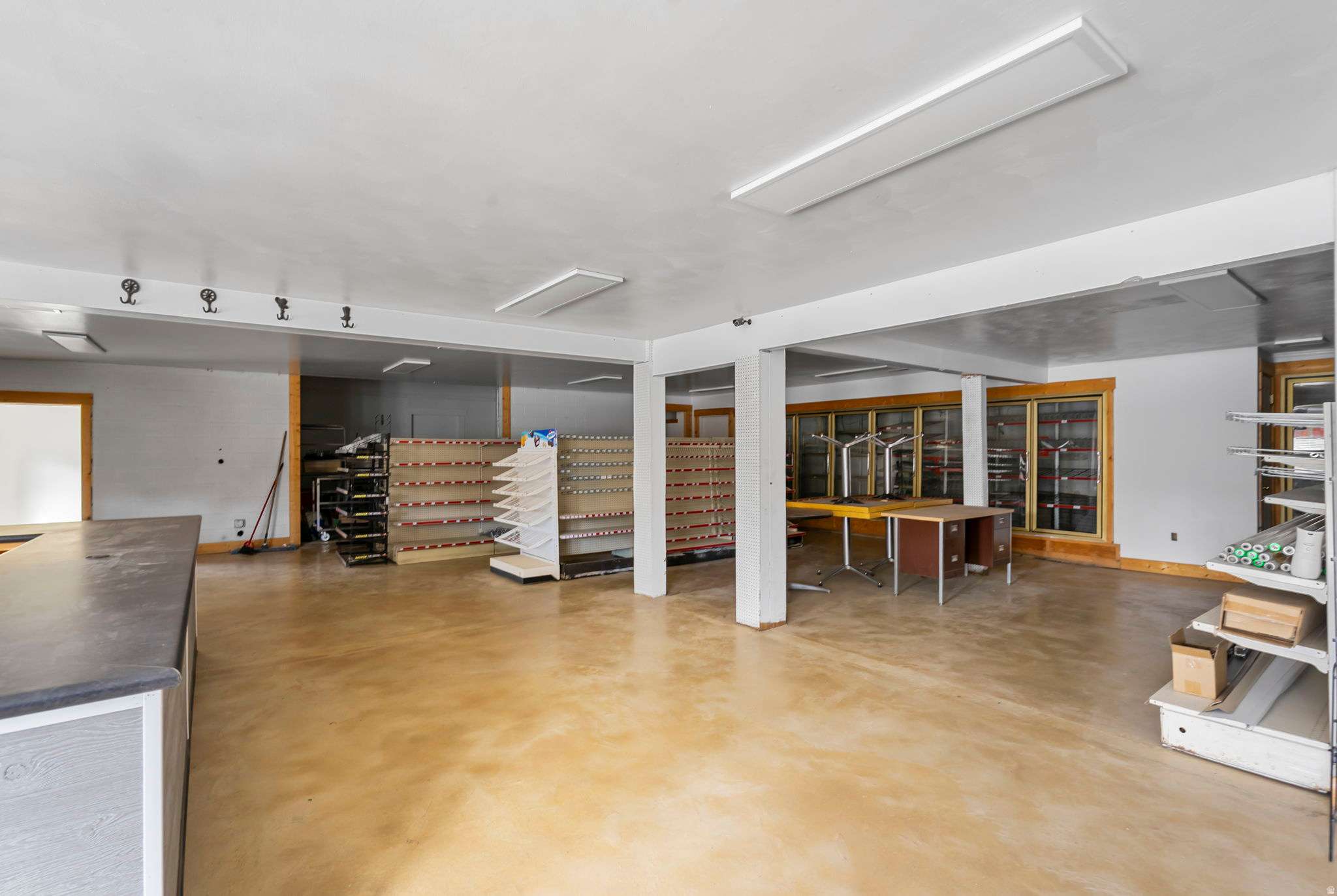 HENEFER TOWN - Commercial Lease