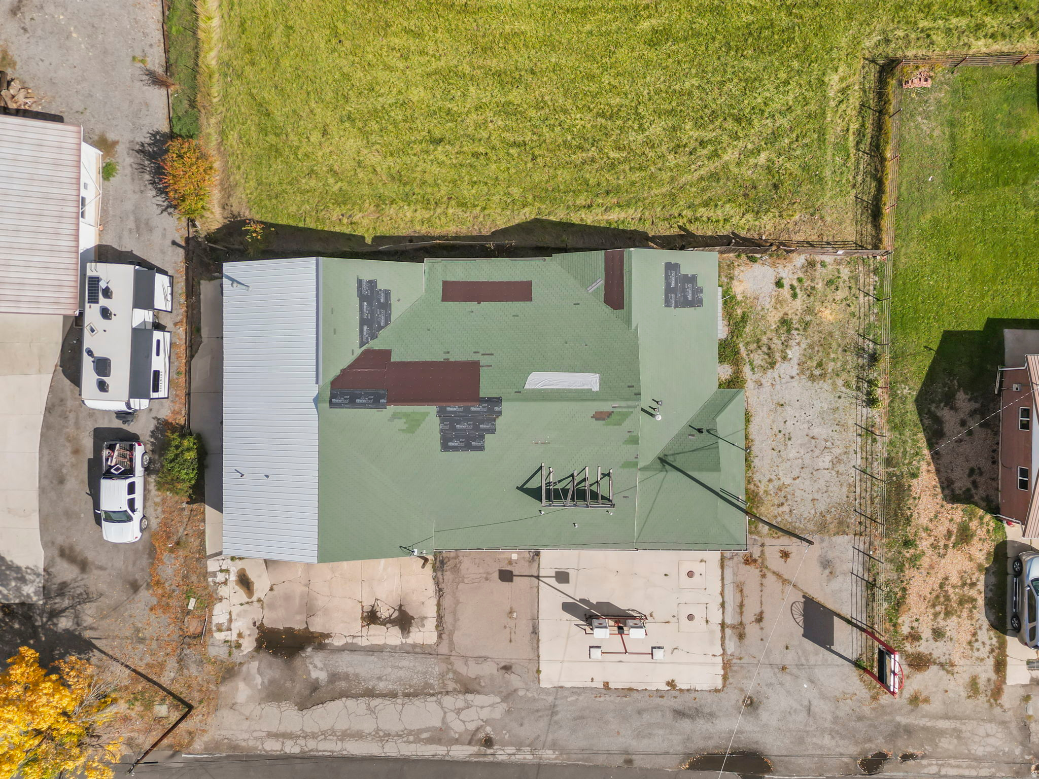 HENEFER TOWN - Commercial Lease