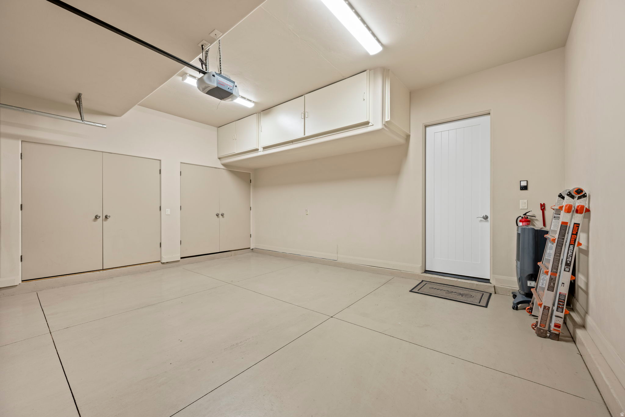 SAND POINT OF ENTRADA - Residential