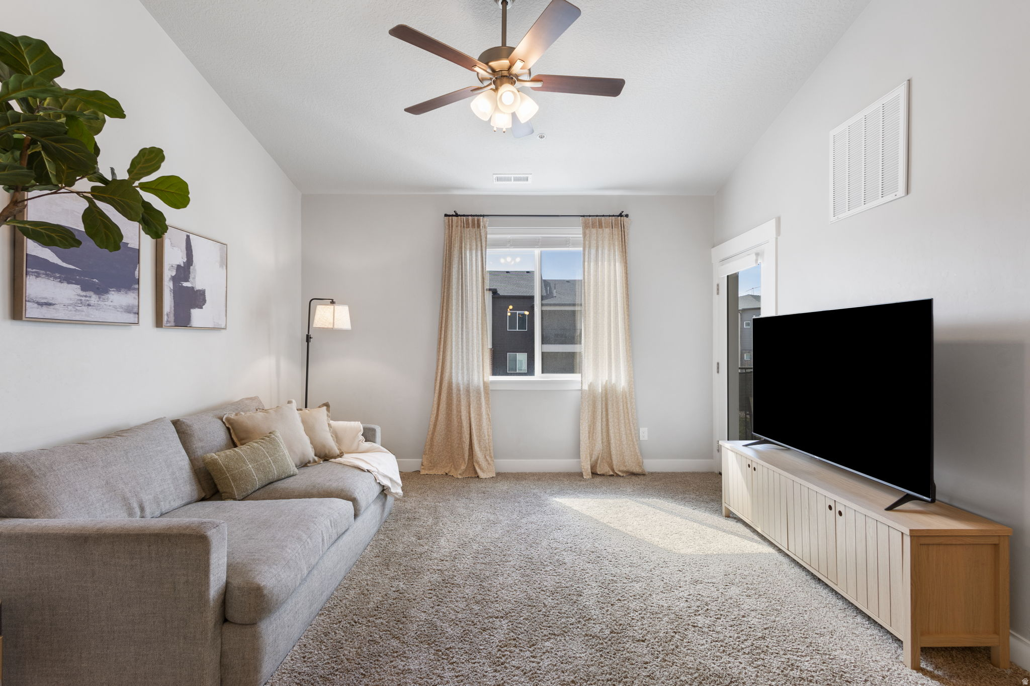 MOUNTAIN RIDGE - Residential