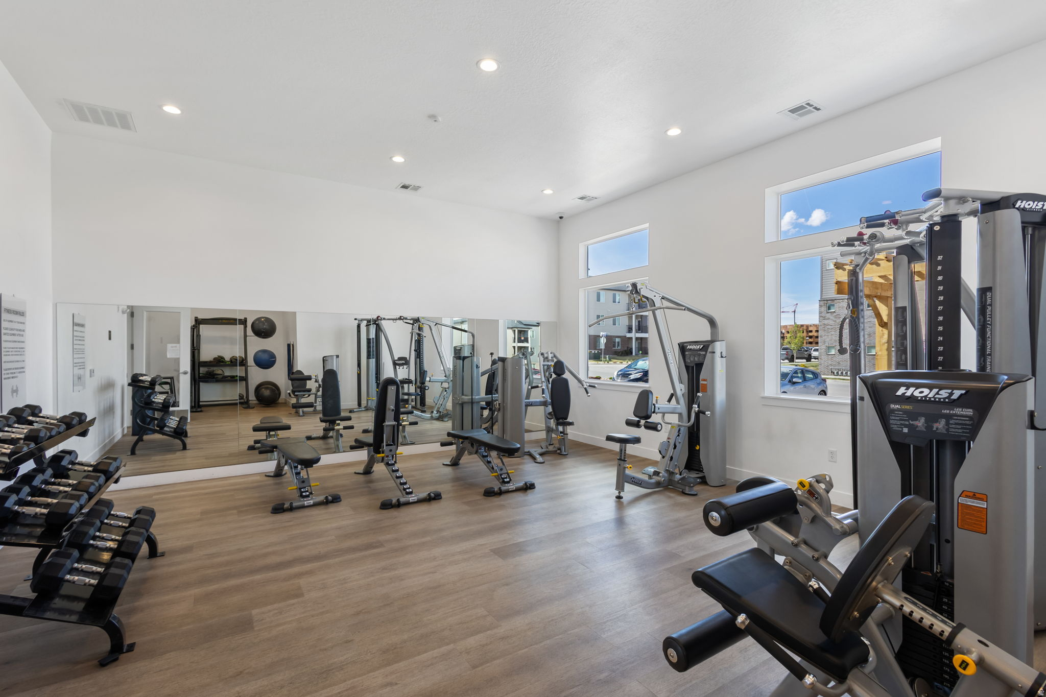 MOUNTAIN RIDGE - Residential