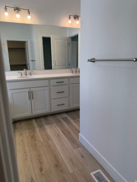 Tiny photo for 5420 N CLIFFROSE DR, Eagle Mountain, UT 84005 (MLS # 2180074)