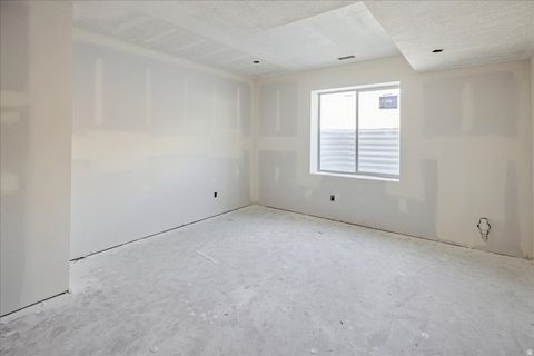 Tiny photo for 587 S DANIEL DR #817, Farmington, UT 84025 (MLS # 2131520)