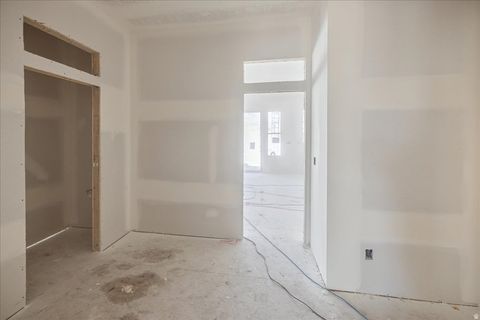 Tiny photo for 587 S DANIEL DR #817, Farmington, UT 84025 (MLS # 2131520)