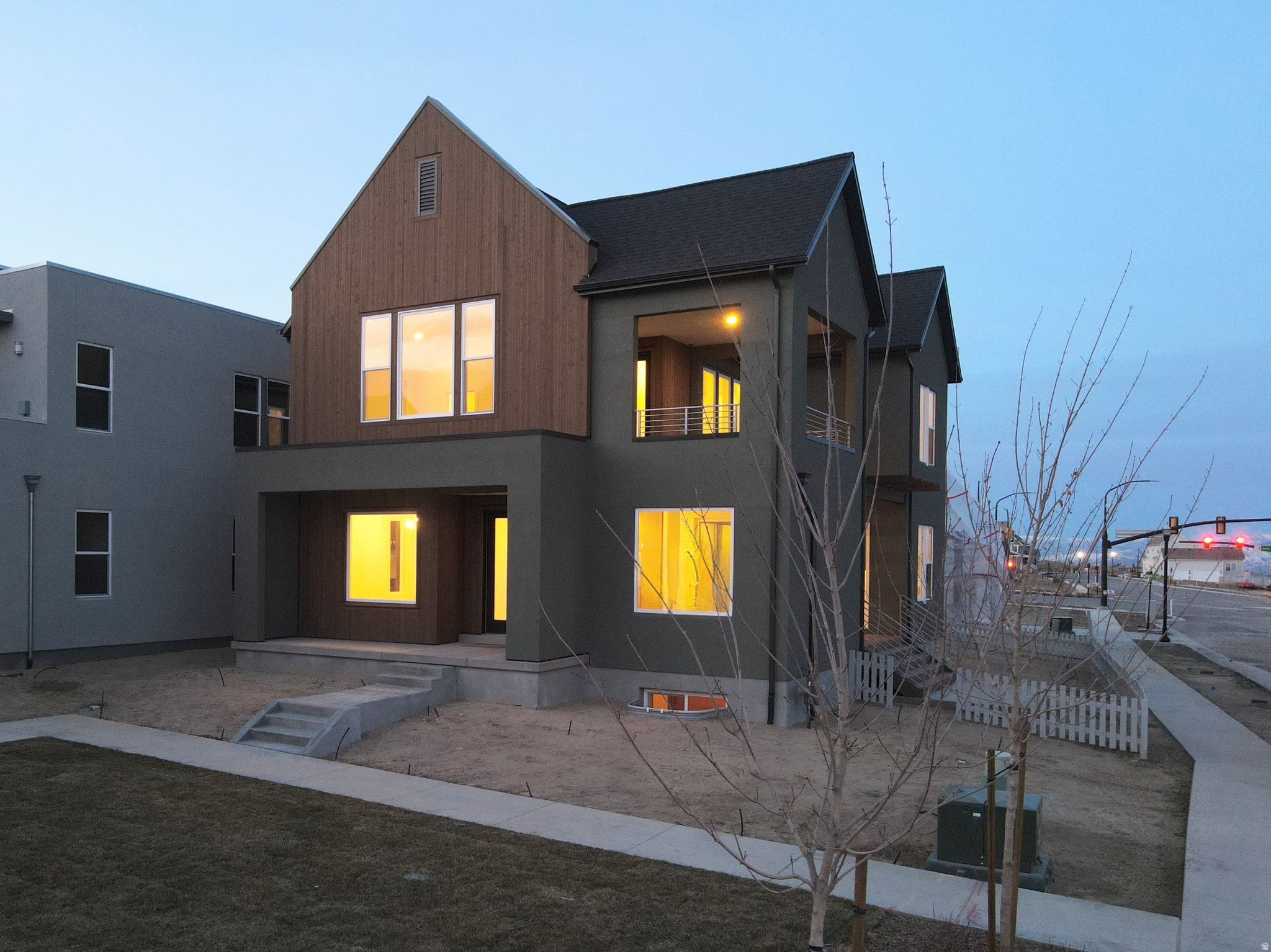 DAYBREAK - Residential