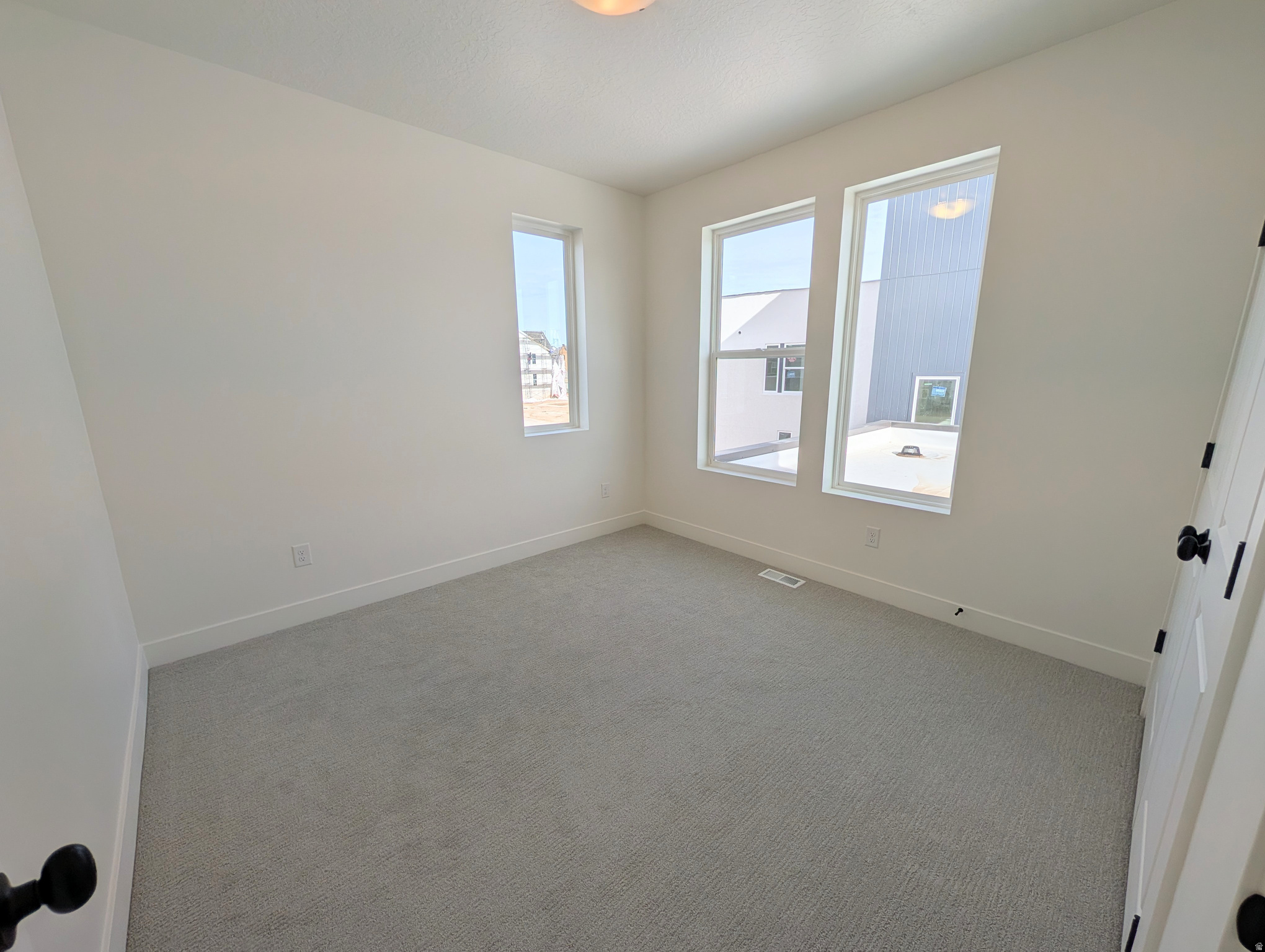 DAYBREAK - Residential