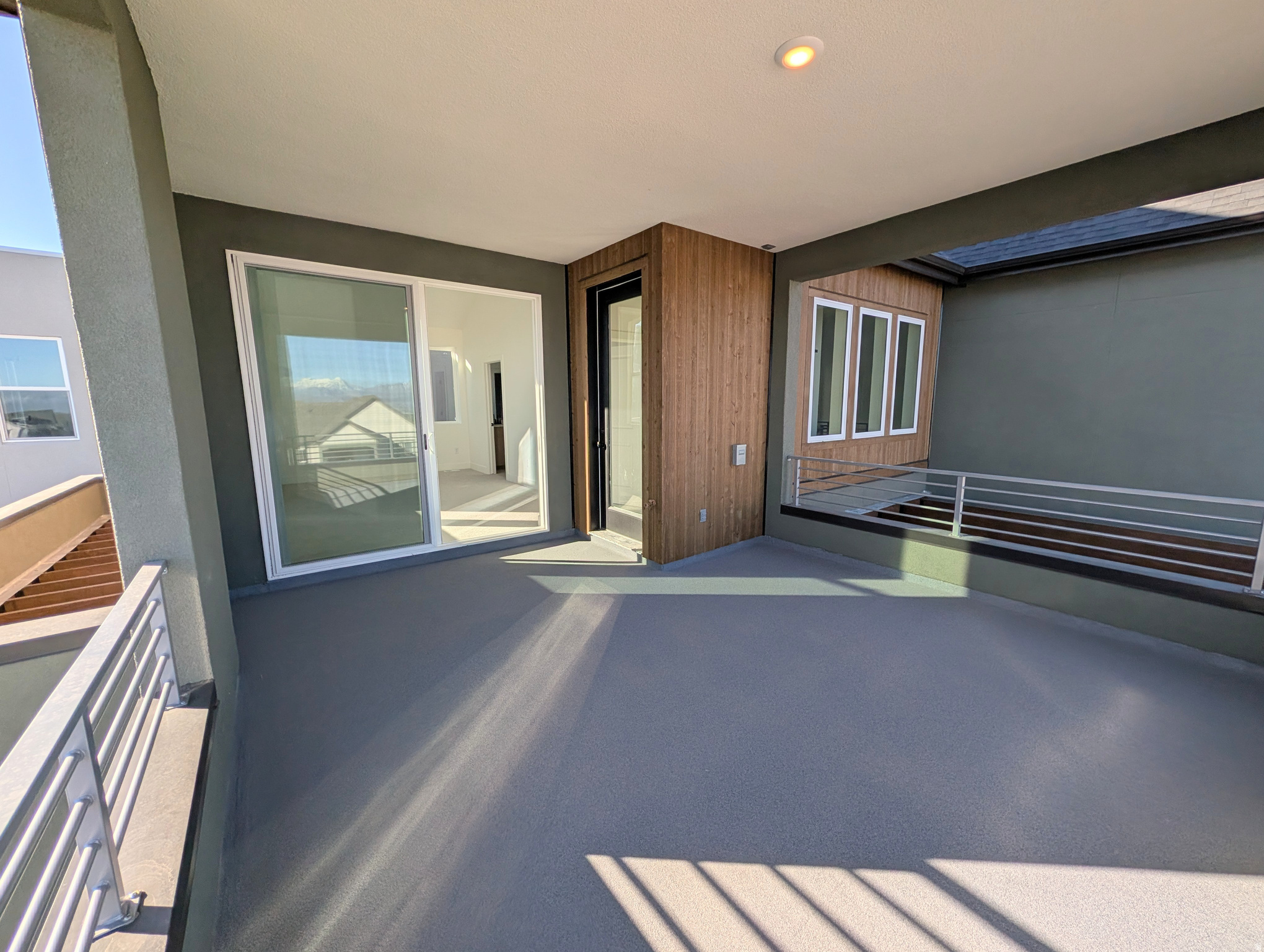 DAYBREAK - Residential