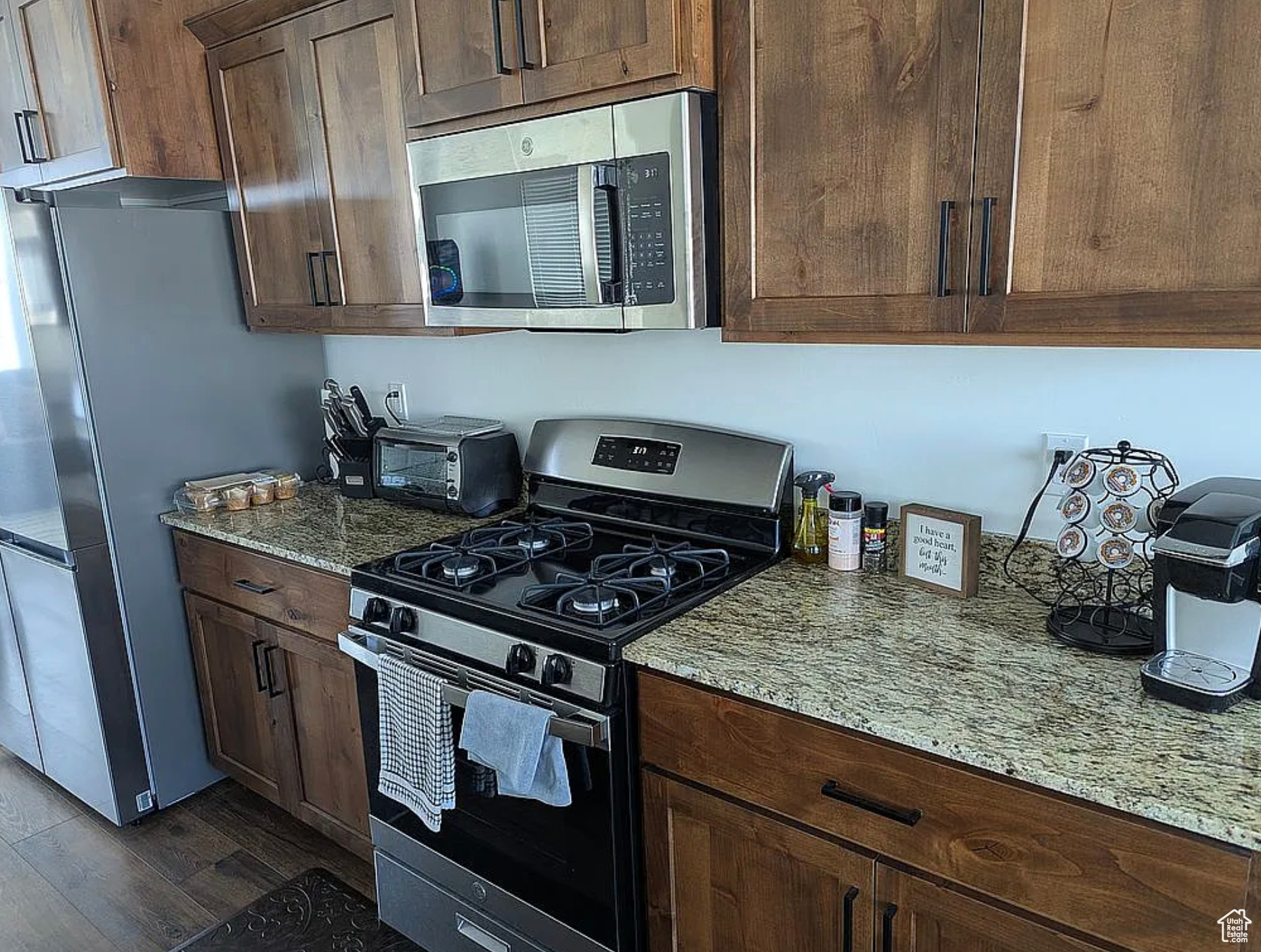 LAKESHORE LANDING - Residential