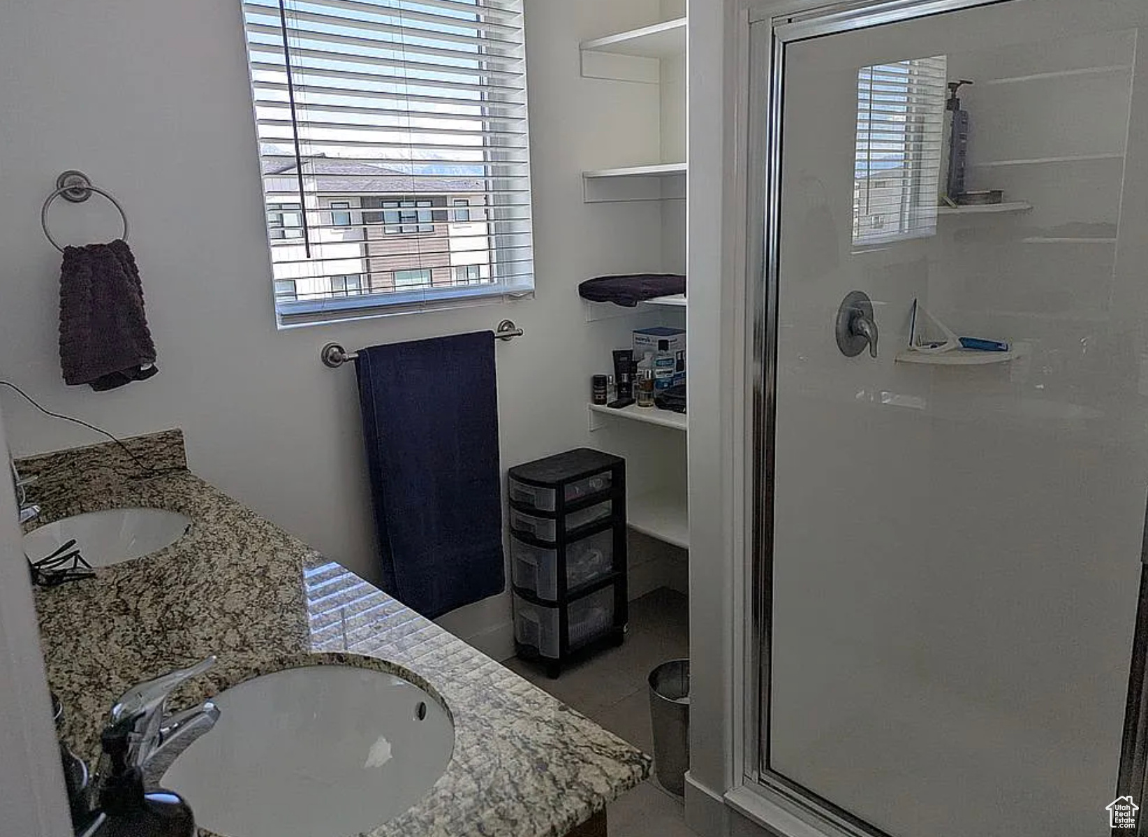 LAKESHORE LANDING - Residential