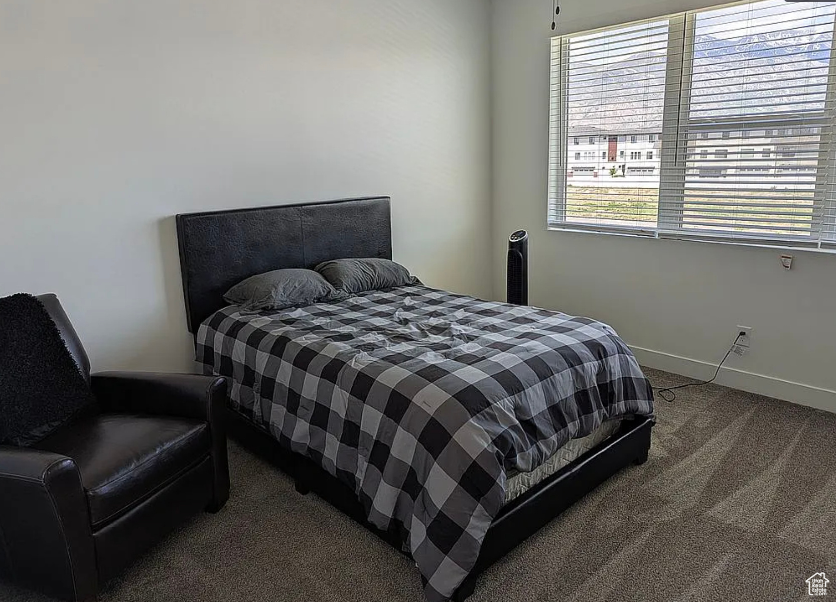 LAKESHORE LANDING - Residential