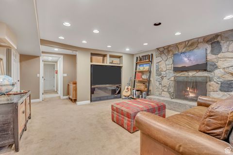 Tiny photo for 2035 E RIBBON LN, Holladay, UT 84117 (MLS # 2114046)