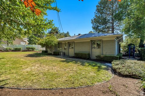 Tiny photo for 2035 E RIBBON LN, Holladay, UT 84117 (MLS # 2114046)