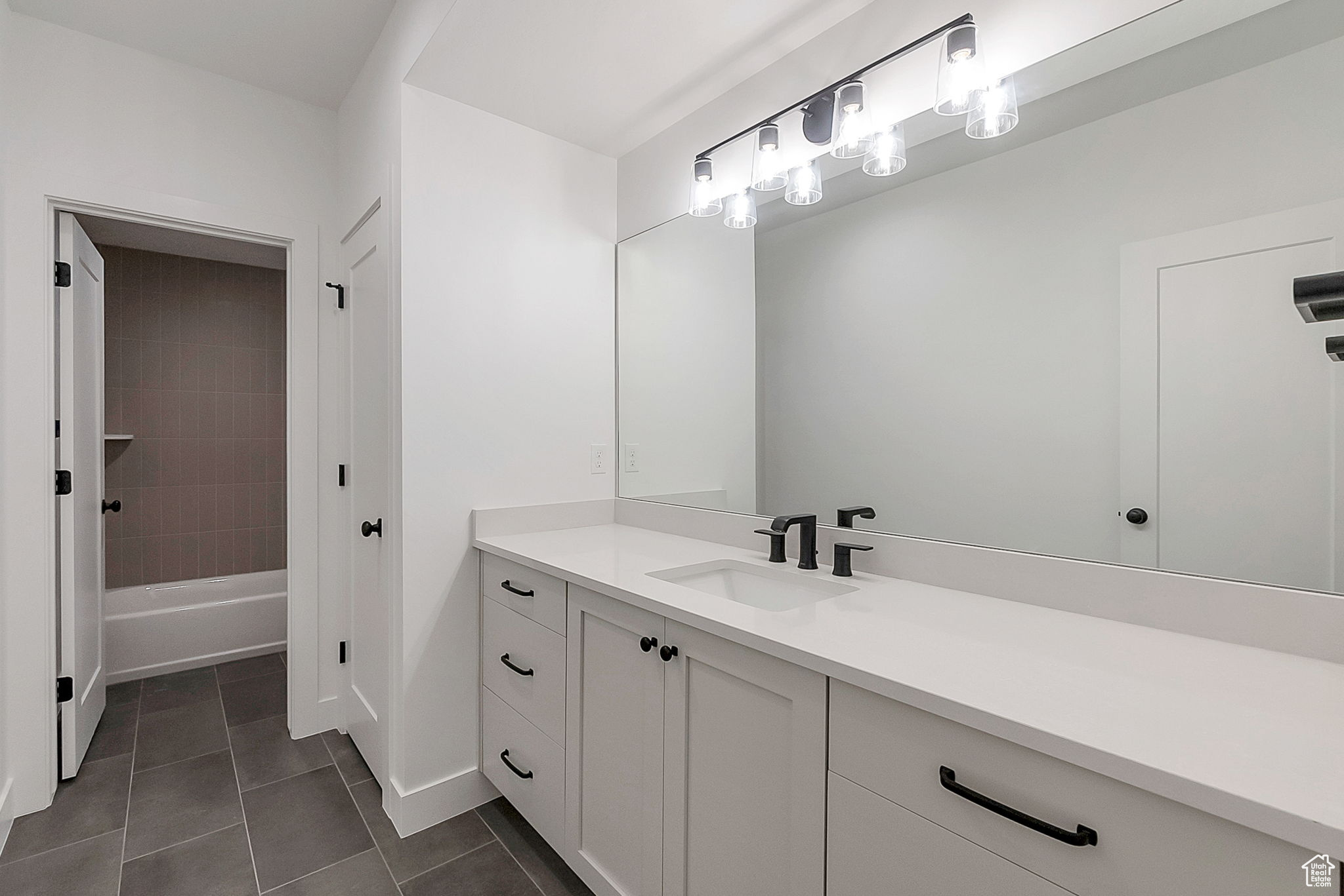 SUMMERHILL LANE - Residential