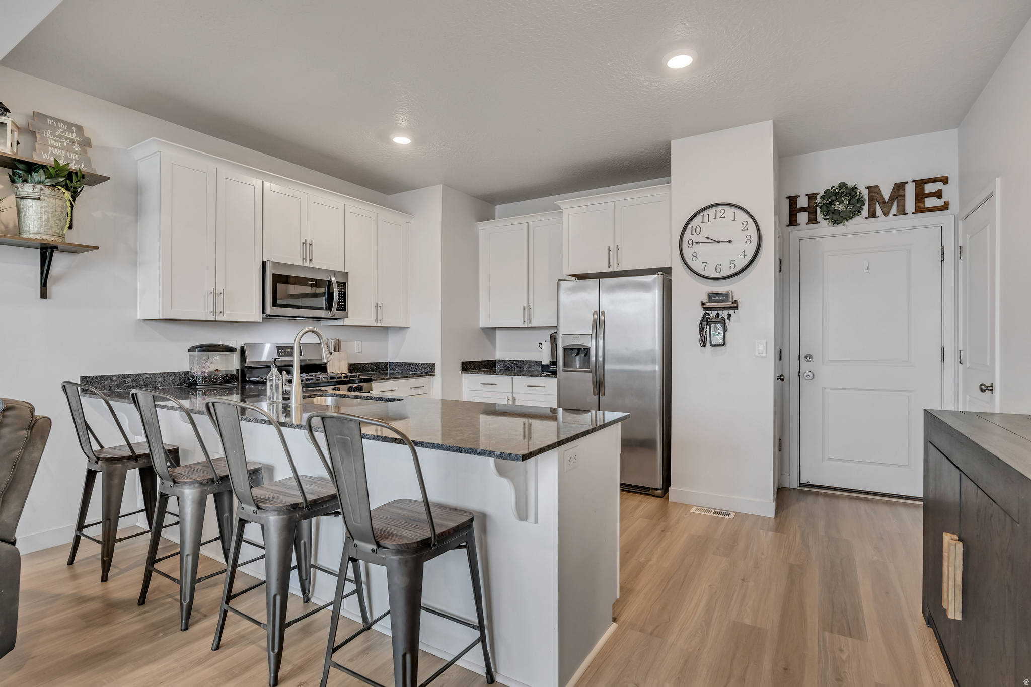 THE GROVES - Residential