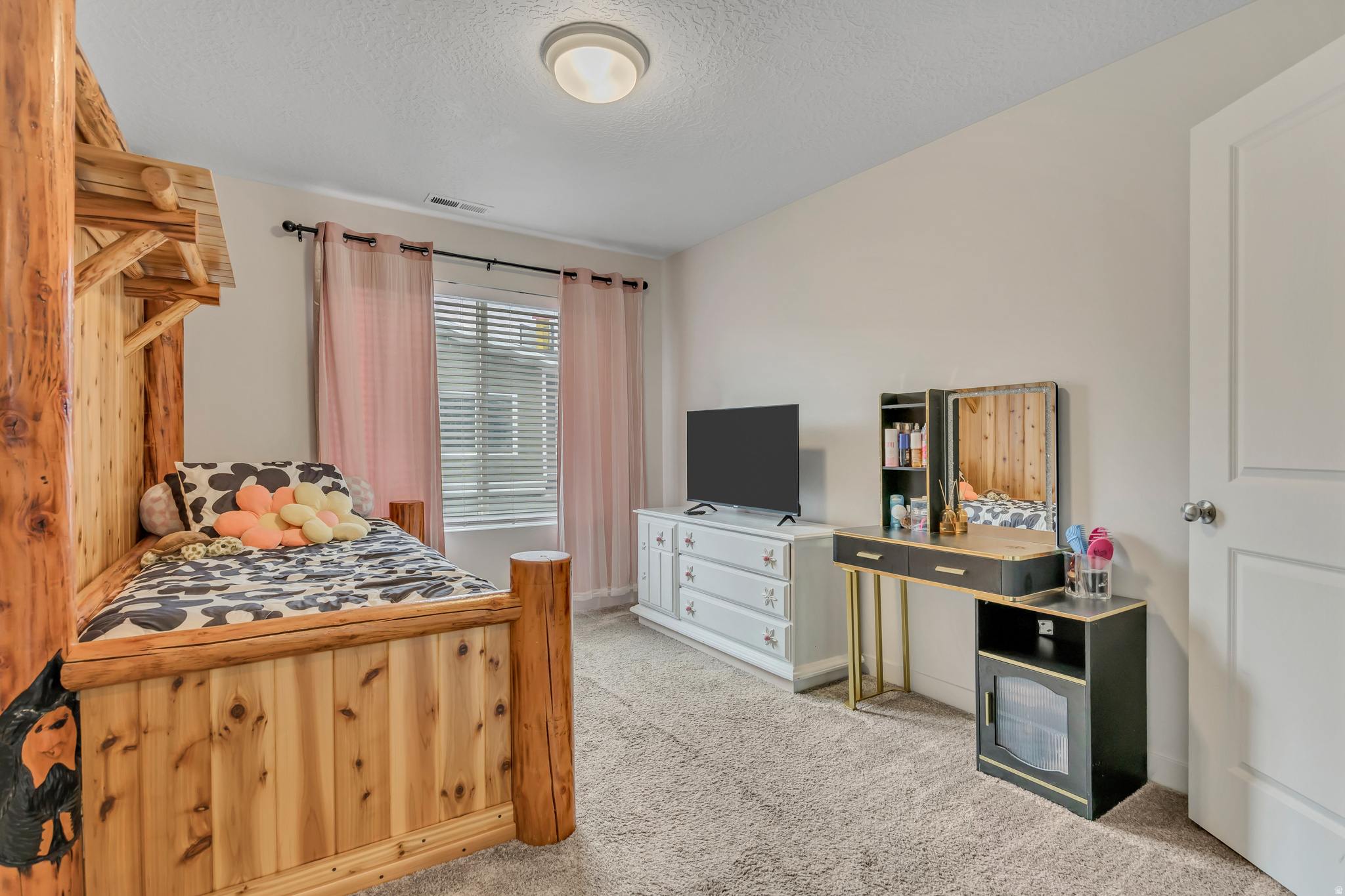 THE GROVES - Residential