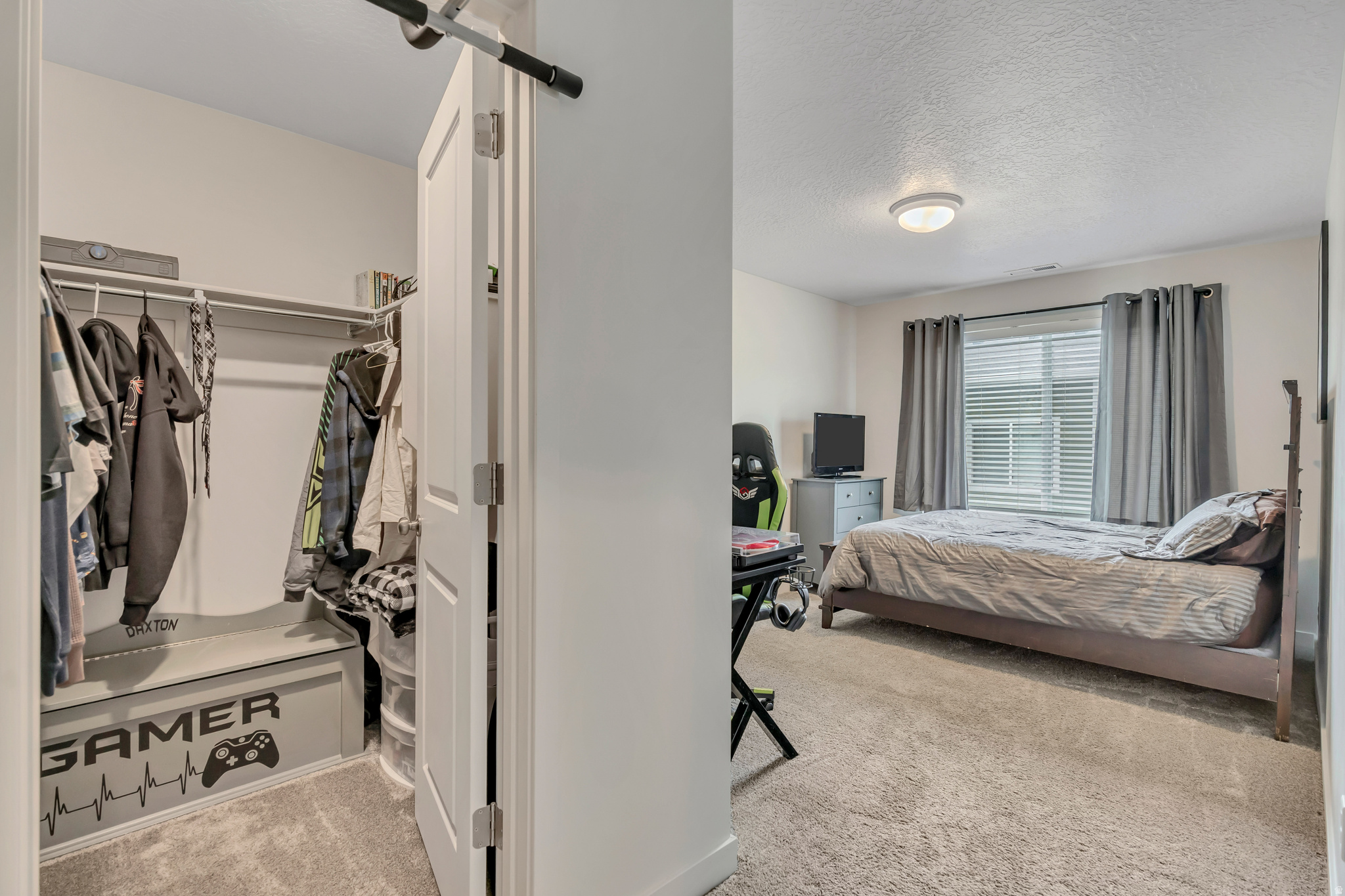 THE GROVES - Residential