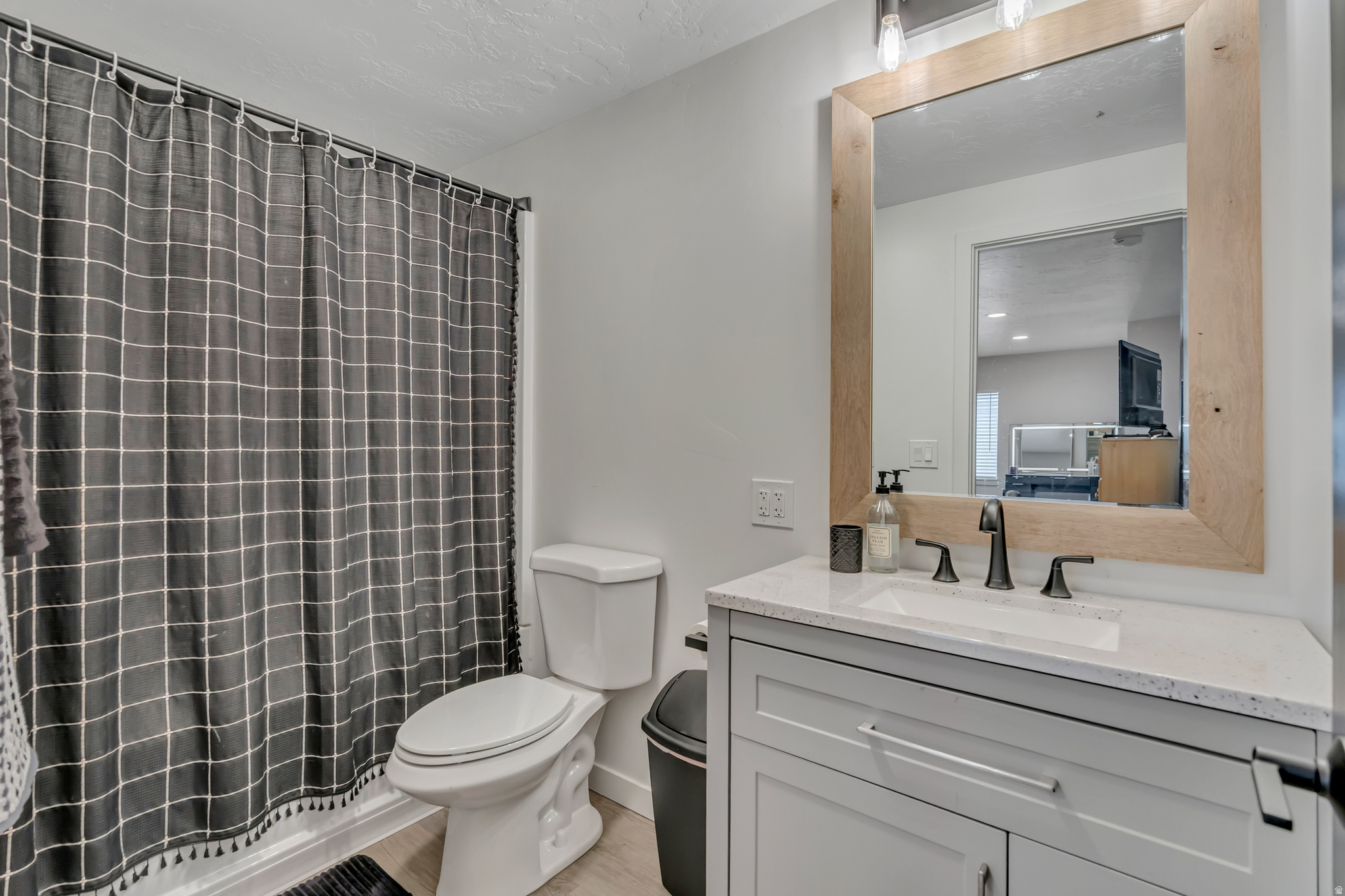 THE GROVES - Residential