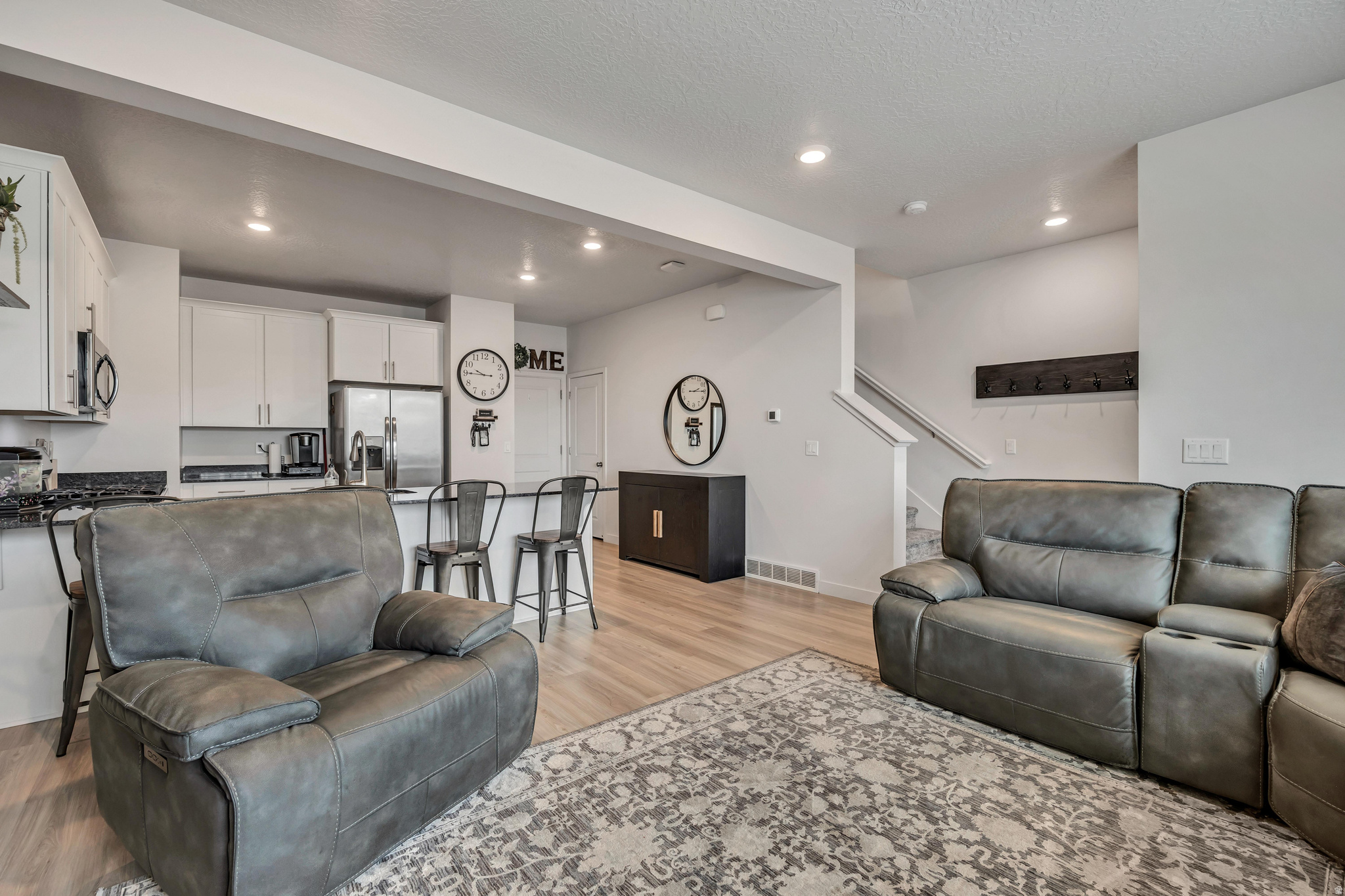 THE GROVES - Residential