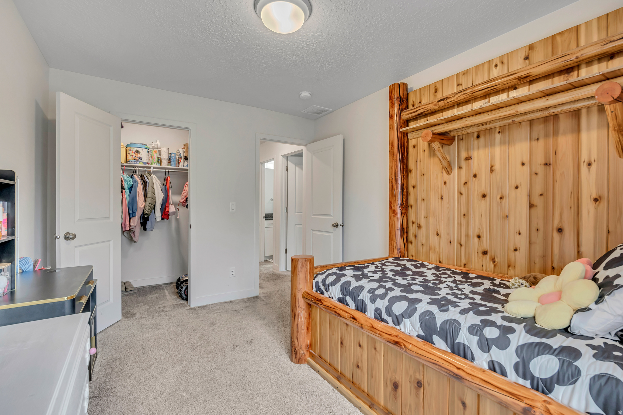 THE GROVES - Residential