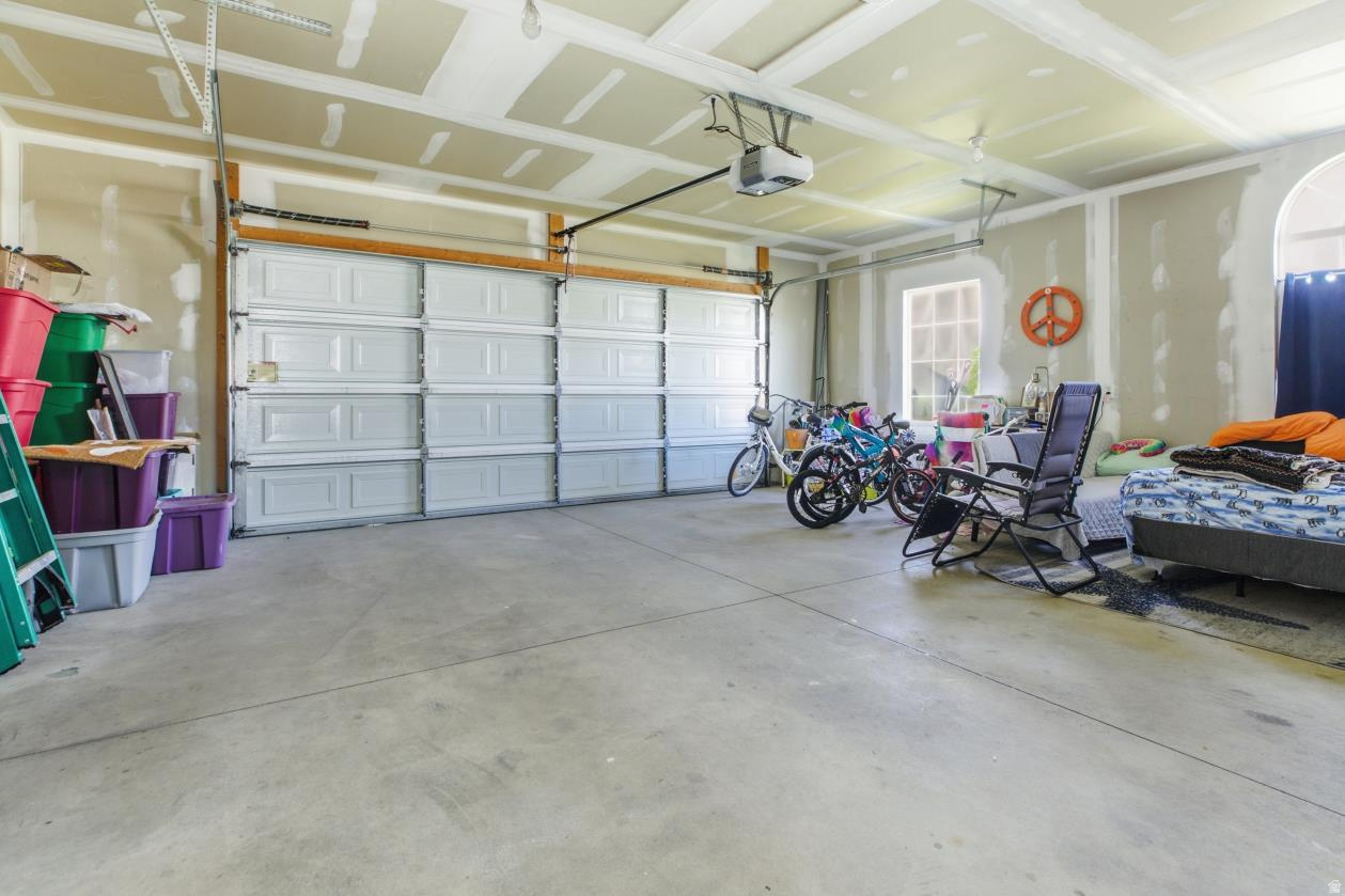 CREAMERY HOLLOW SUB - Residential Income