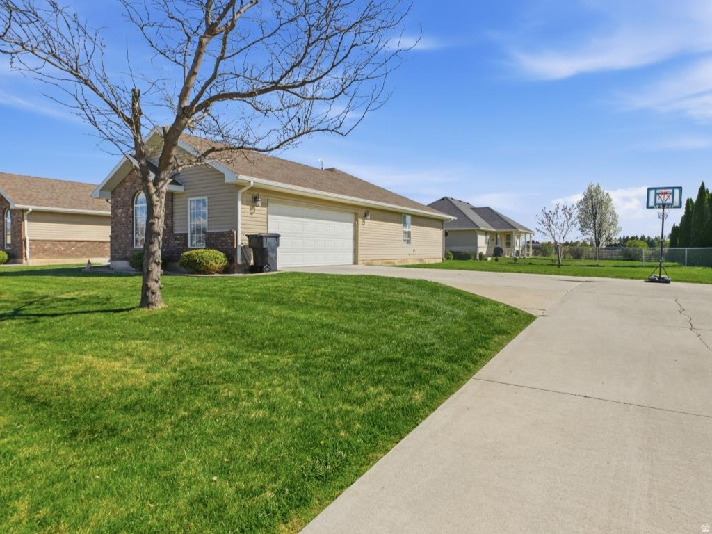 CREAMERY HOLLOW SUB - Residential Income