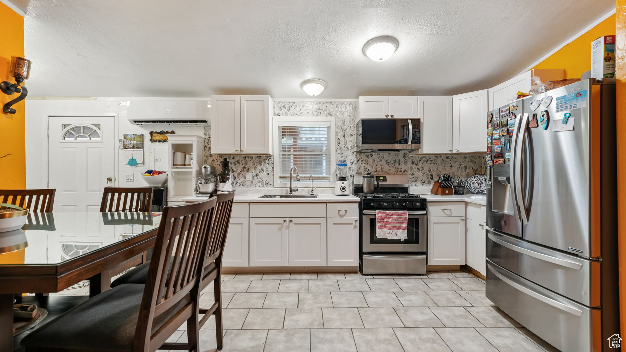 MOUNTAIN VIEW - Residential