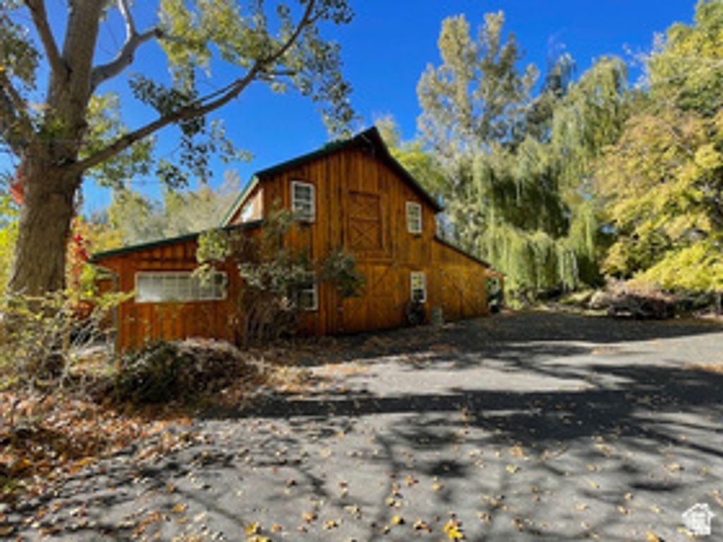 Photo of 187 N WATERHOLE WAY E, Grantsville, UT 84029 (MLS # 2158097)