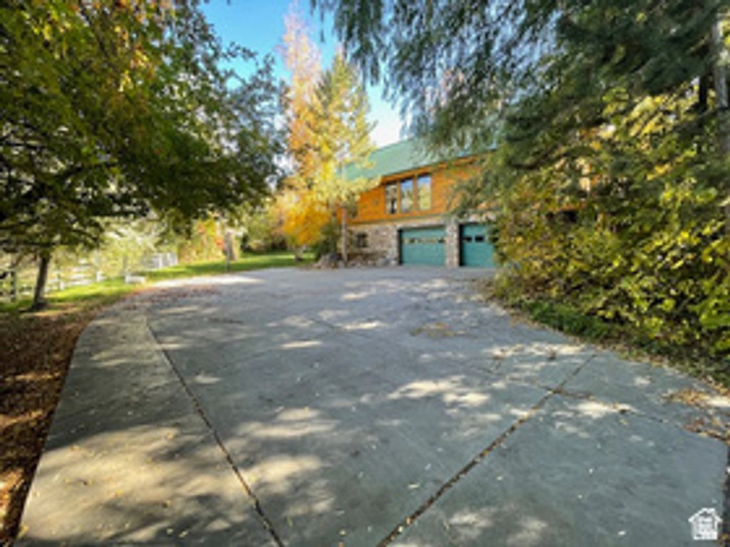 Photo of 187 N WATERHOLE WAY E, Grantsville, UT 84029 (MLS # 2158097)