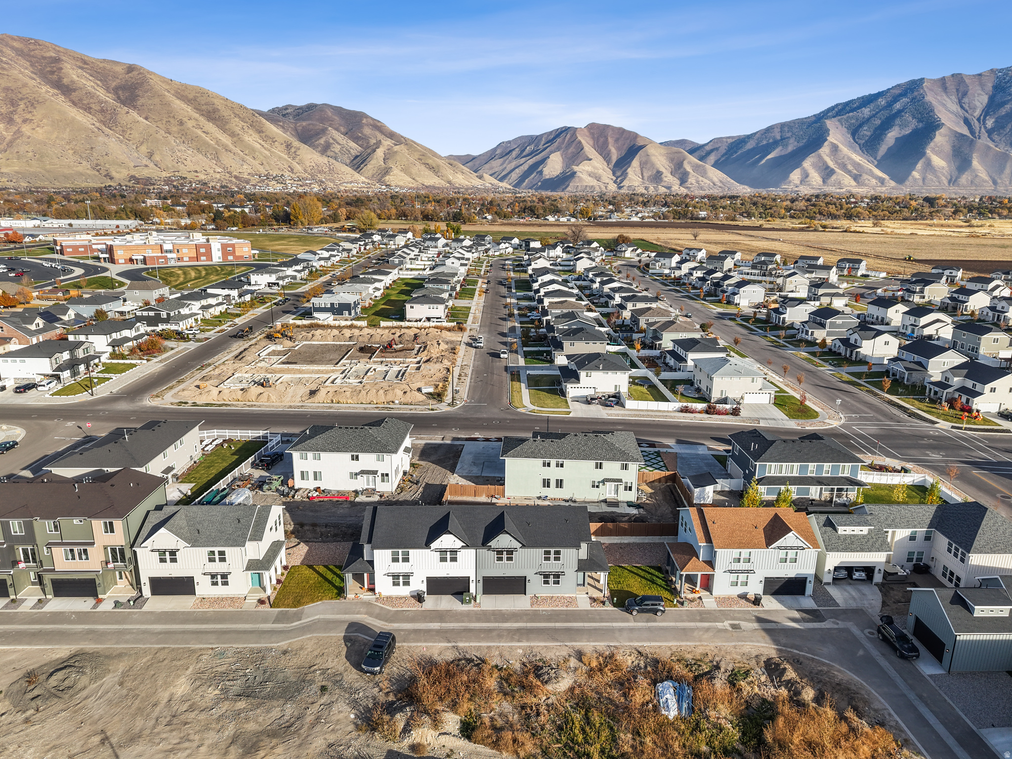 WESTFIELDS CENTRAL - Residential