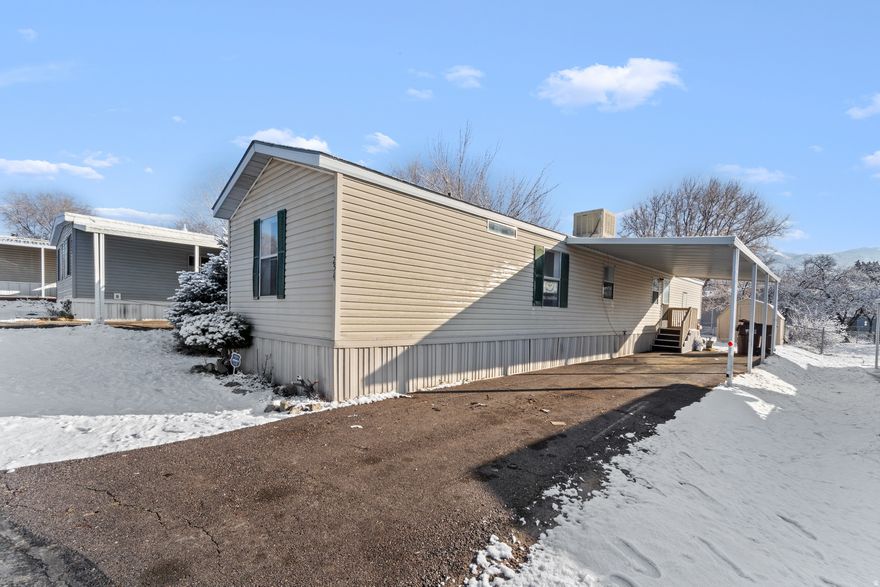 Completely and tastefully remodeled single-level home located in the desirable Rolling Hills Community in Layton. This 3-bedroom, 2-bath residence offers approximately 1,149 sq ft of updated living space featuring a functional open layout and modern finishes throughout. Enjoy low-maintenance living with convenient access to shopping, dining, schools, and freeway access. Buyer must be approved through Rolling Hills Community prior to offer acceptance. Square footage figures are provided as a courtesy estimate only and were obtained from county records; buyer is advised to obtain an independent measurement.  Casa de un solo nivel completamente y cuidadosamente remodelada, ubicada en la deseable comunidad de Rolling Hills en Layton. Esta residencia cuenta con 3 recmaras y 2 baos, y ofrece aproximadamente 1,149 pies cuadrados de espacio habitable actualizado con un diseo funcional y acabados modernos en toda la propiedad. Disfrute de un estilo de vida de bajo mantenimiento con fcil acceso a tiendas, restaurantes, escuelas y autopistas. El comprador debe ser aprobado por la comunidad de Rolling Hills antes de la aceptacin de la oferta. El metraje cuadrado se proporciona nicamente como una estimacin de cortesa basada en registros del condado; se recomienda al comprador obtener una medicin independiente.