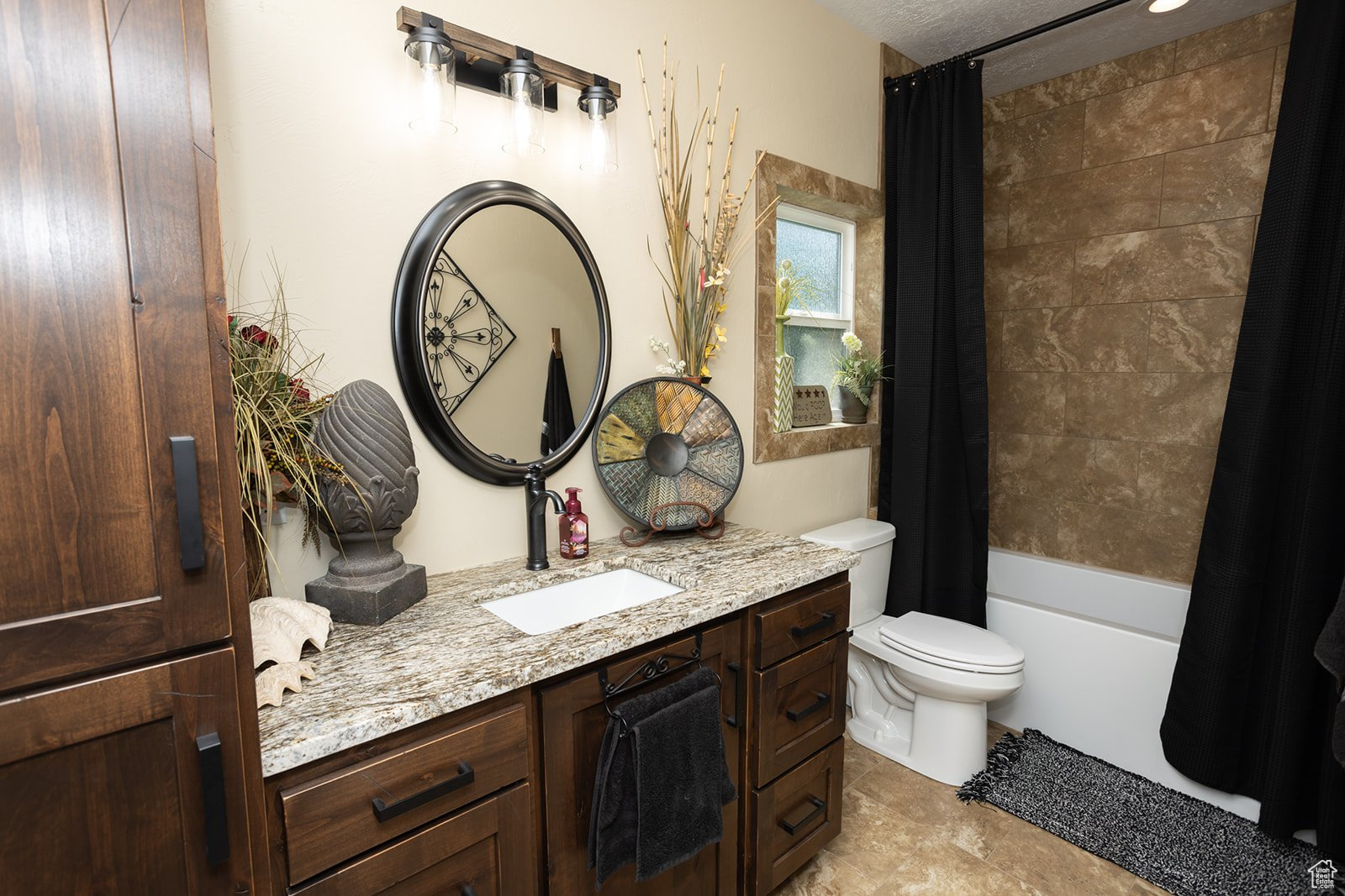 THE LINKS - Residential