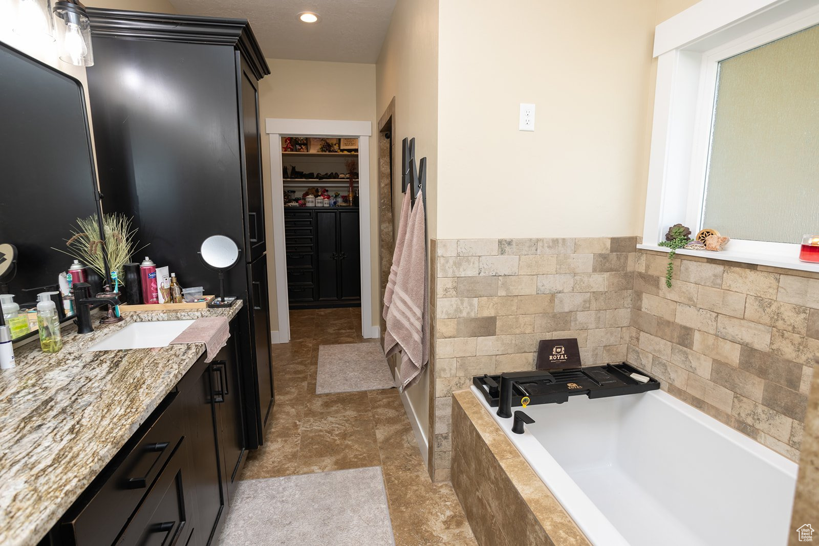 THE LINKS - Residential