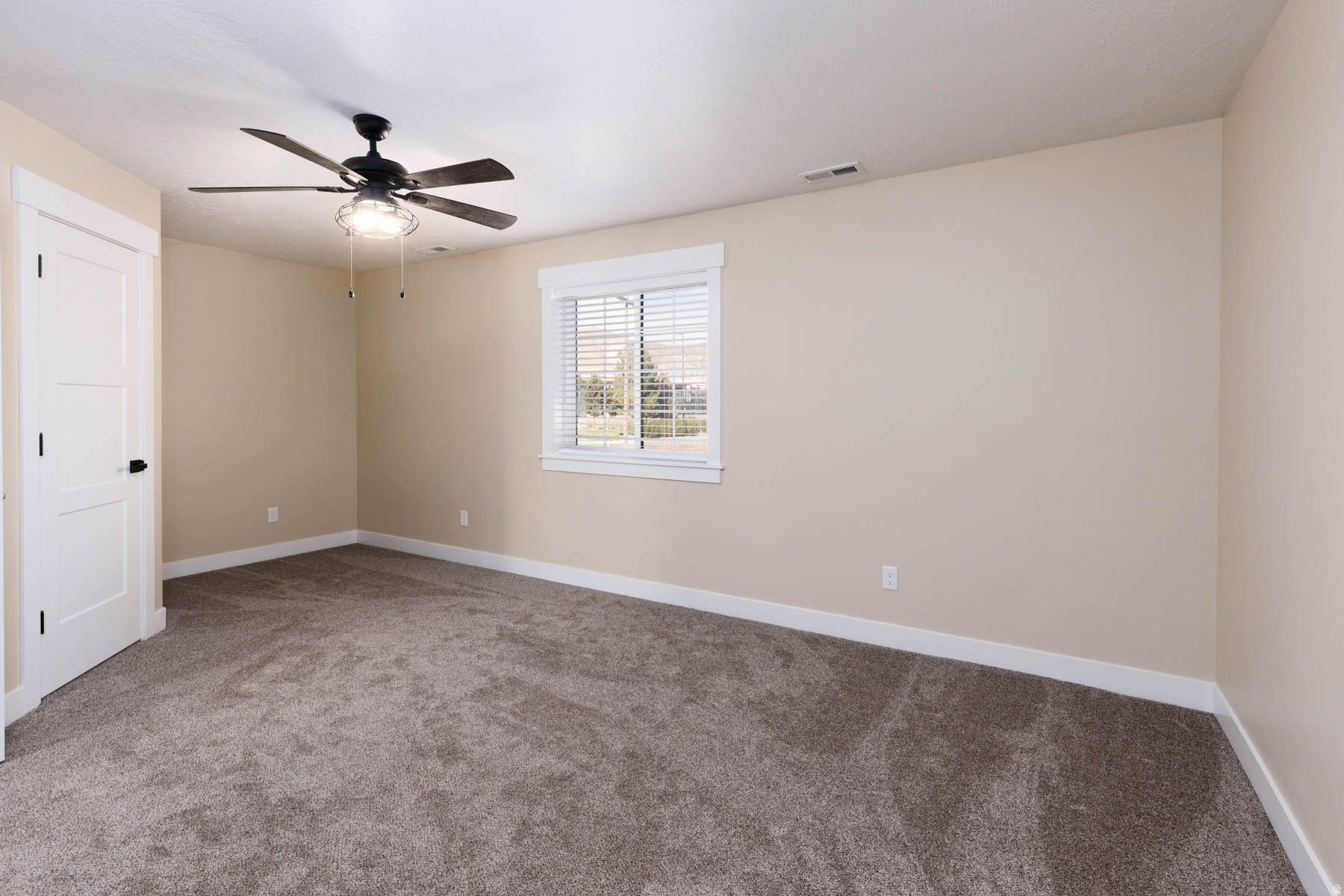 THE LINKS - Residential