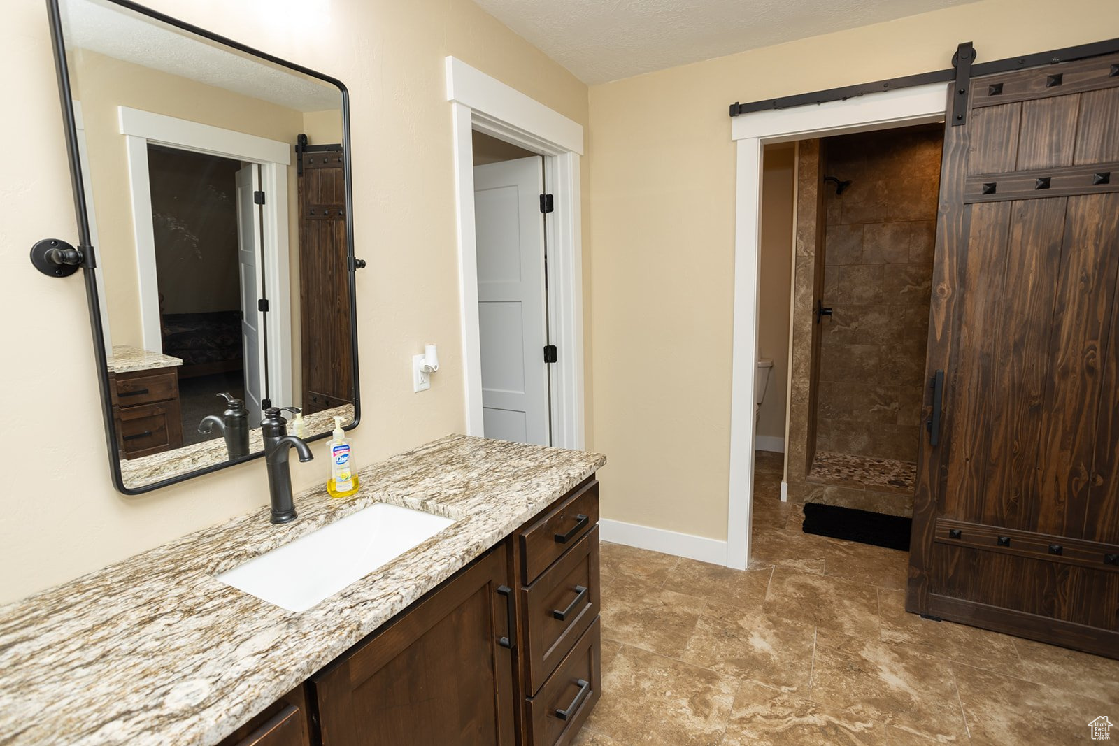 THE LINKS - Residential