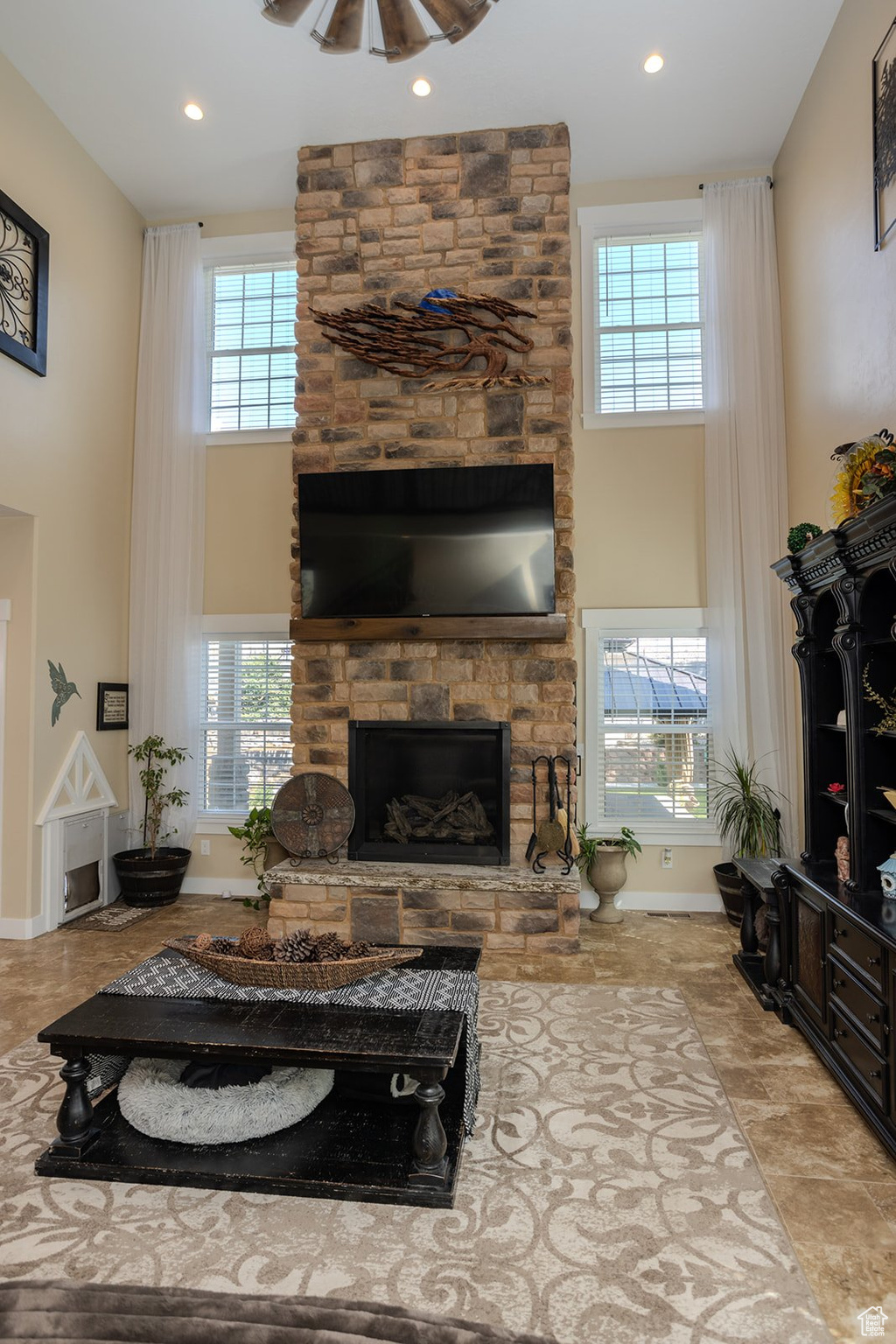 THE LINKS - Residential