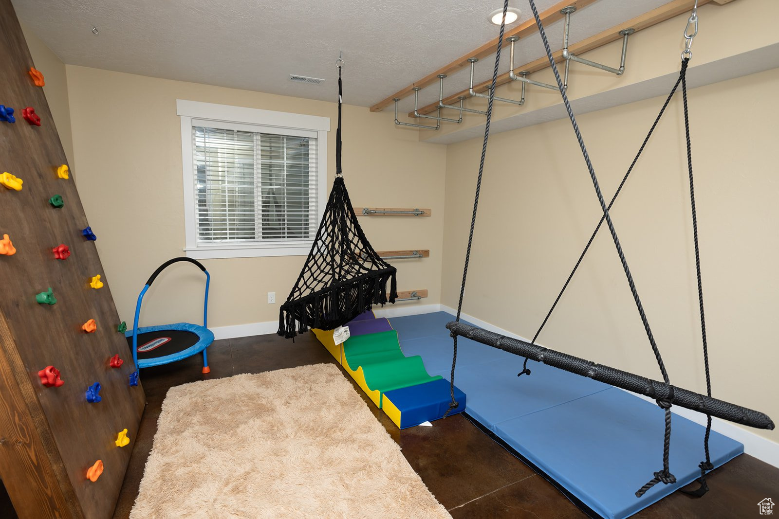 THE LINKS - Residential