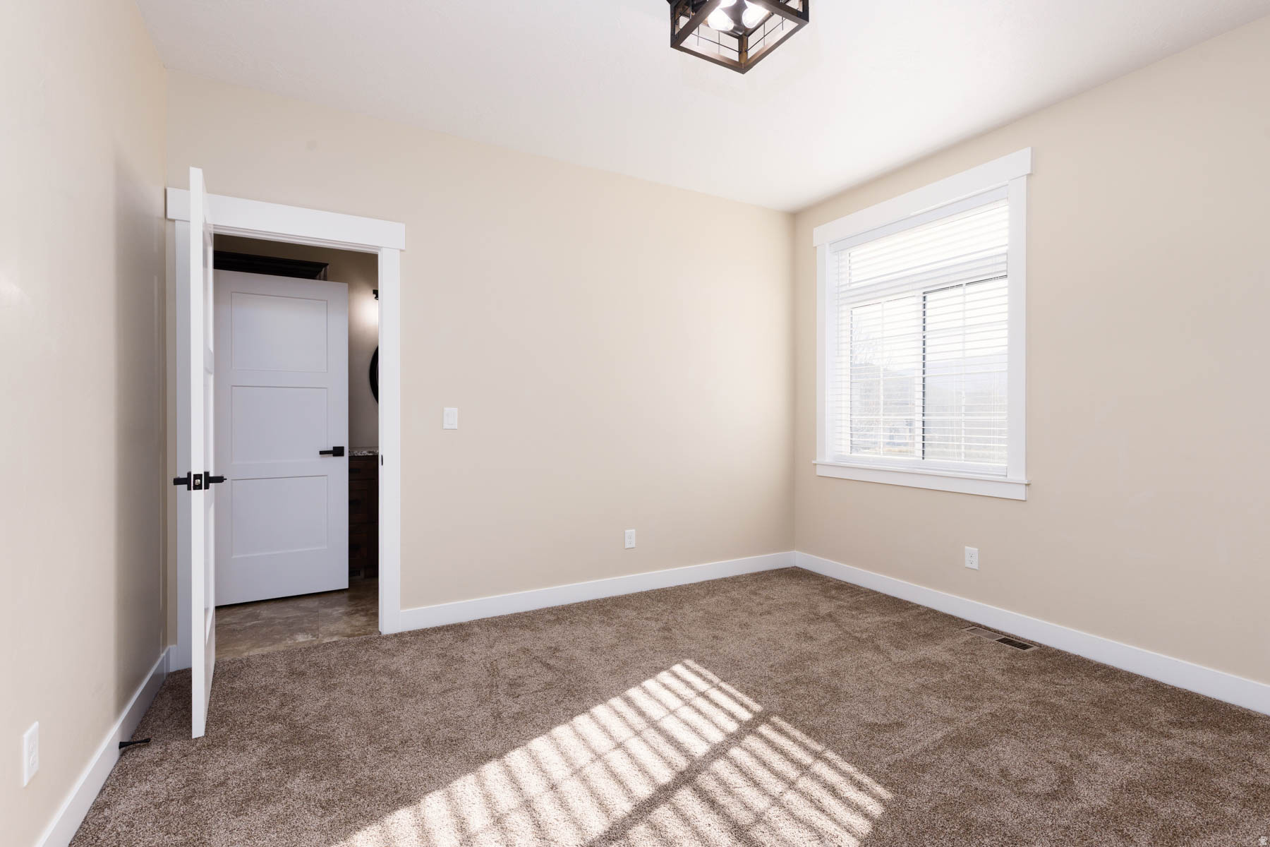 THE LINKS - Residential