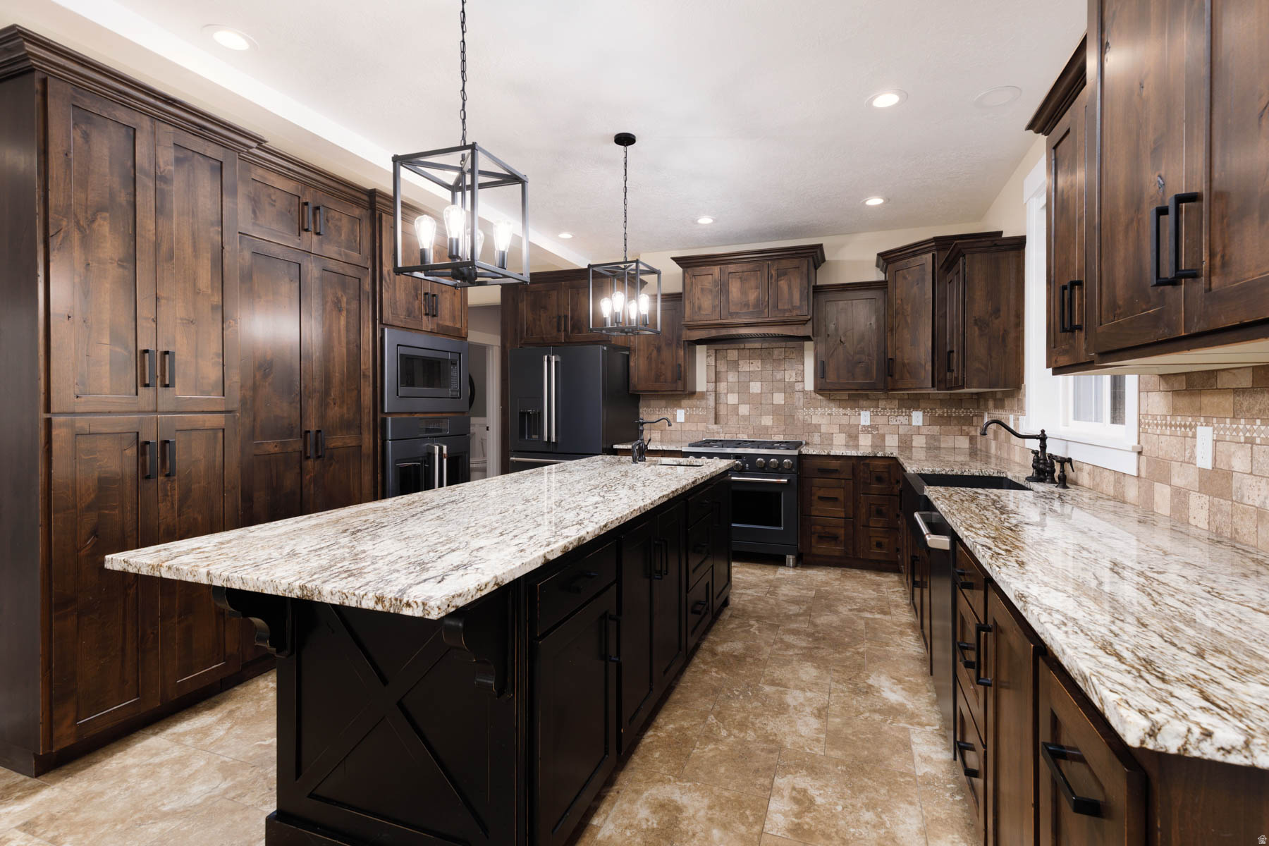 THE LINKS - Residential