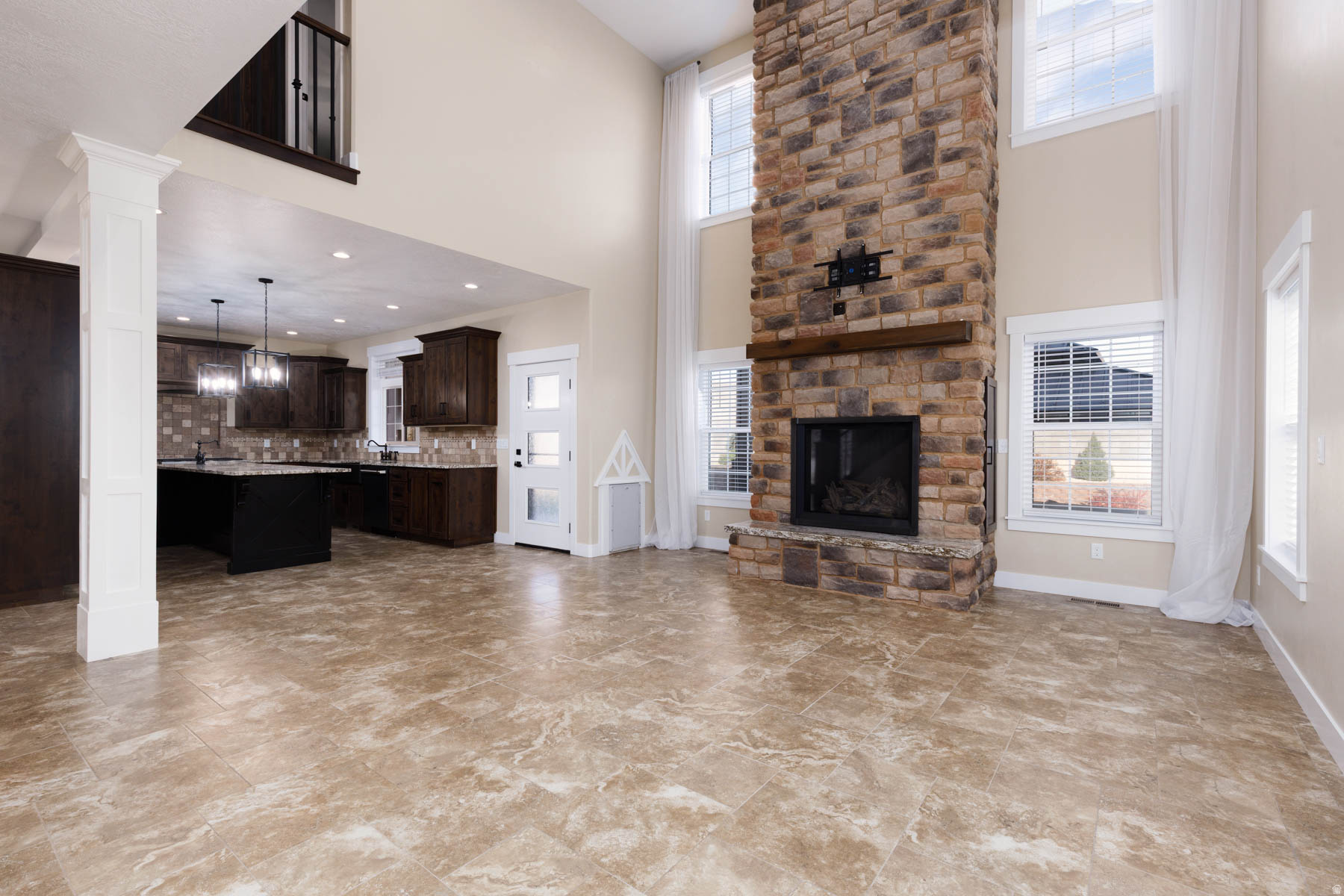 THE LINKS - Residential