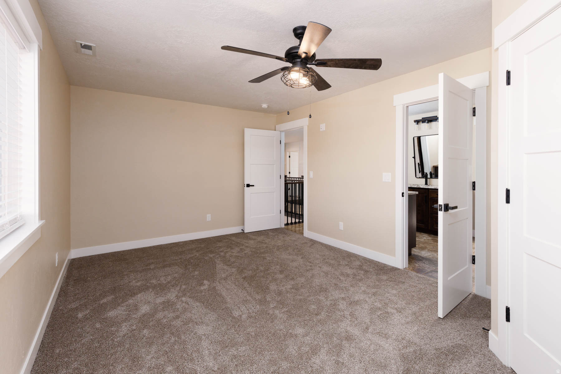 THE LINKS - Residential