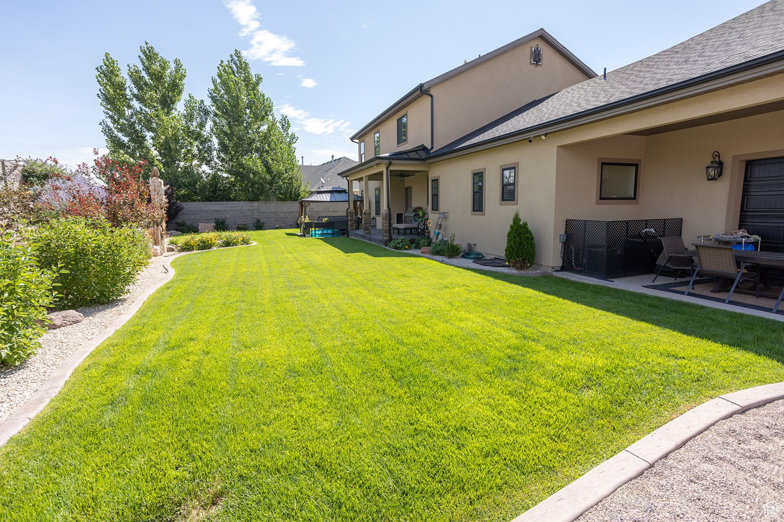 THE LINKS - Residential