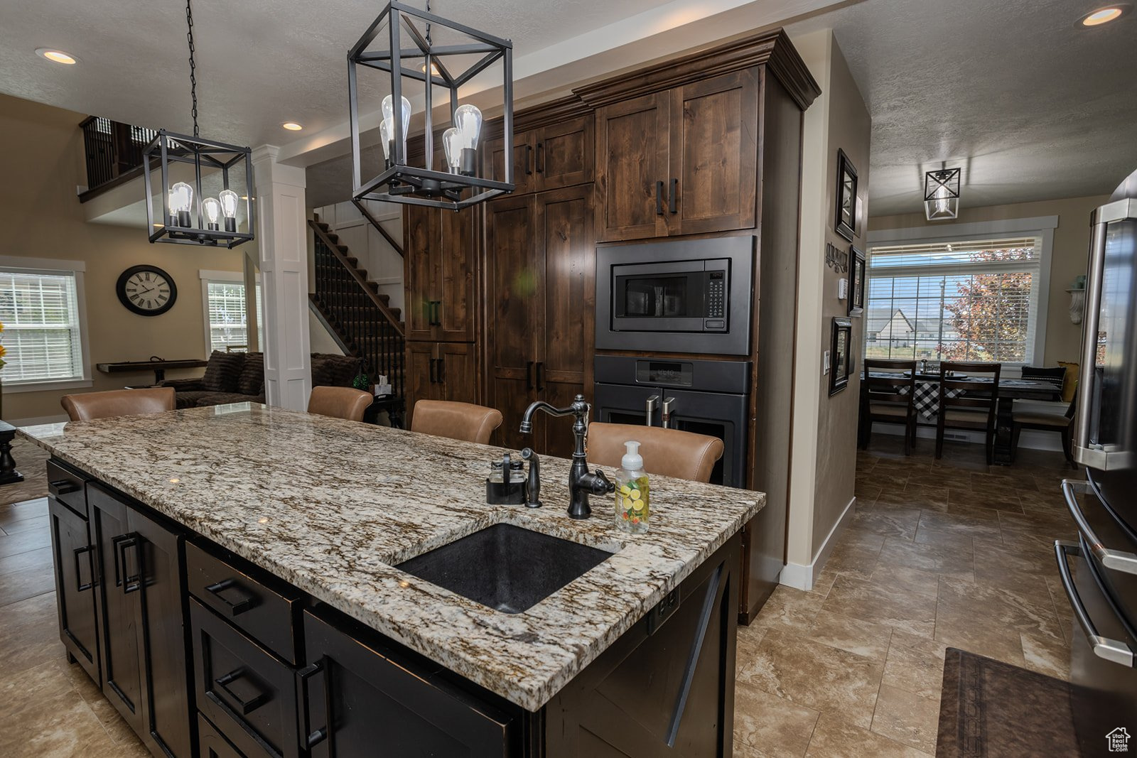 THE LINKS - Residential