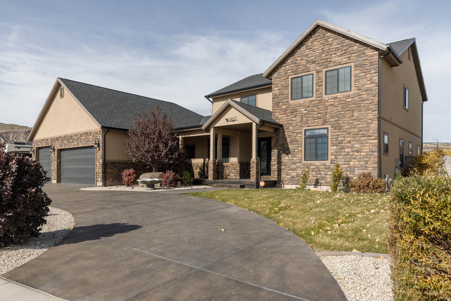 THE LINKS - Residential