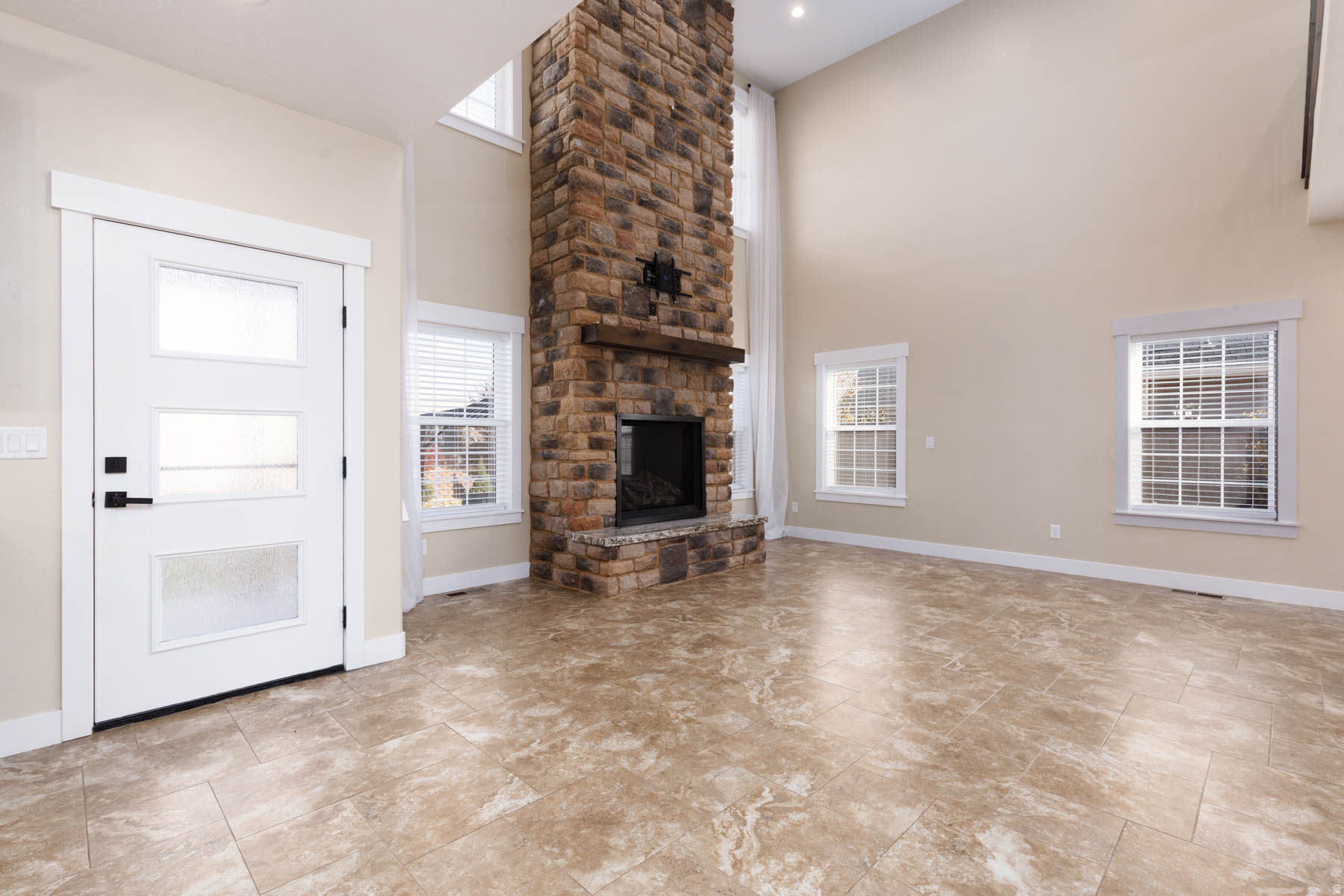 THE LINKS - Residential