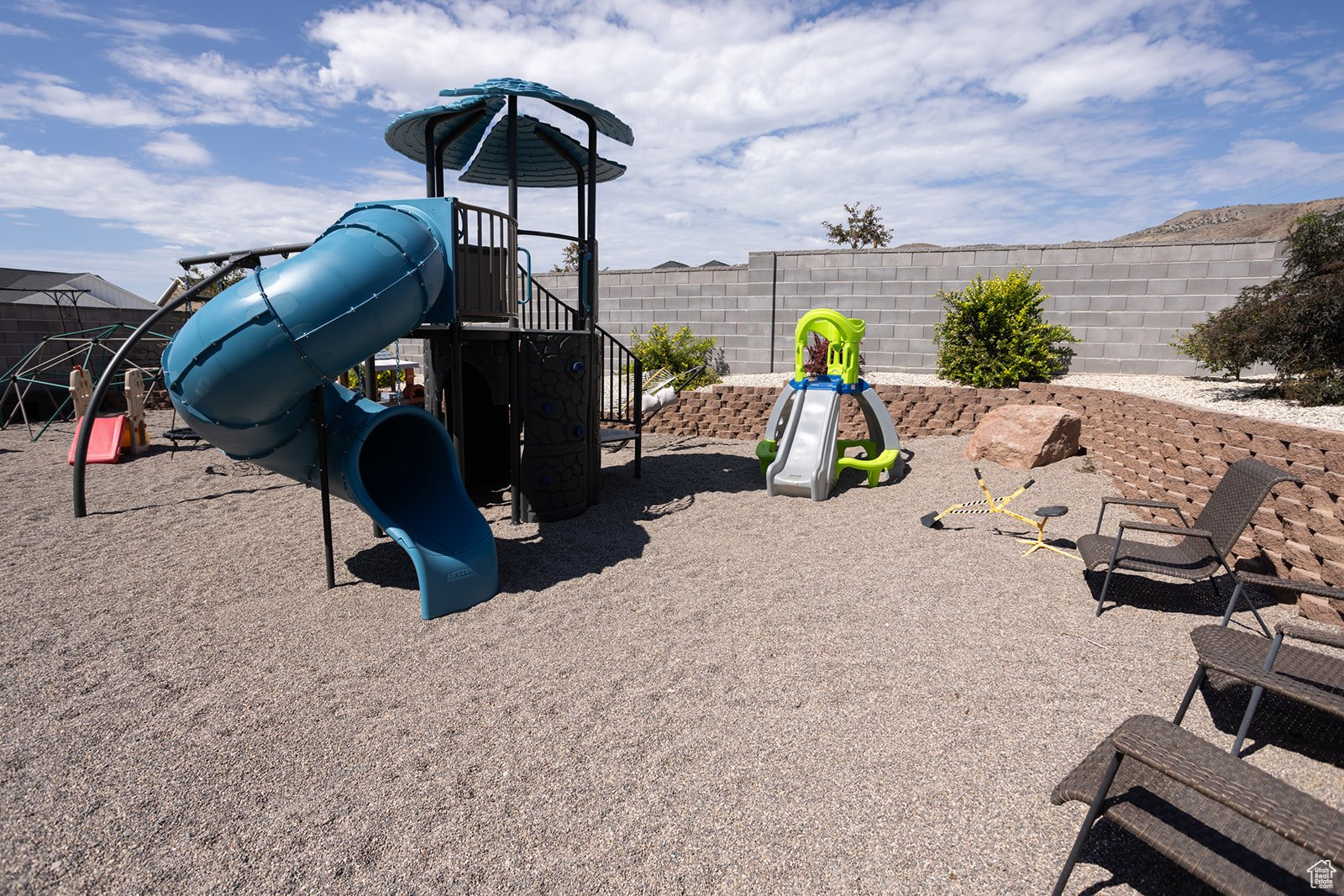 THE LINKS - Residential