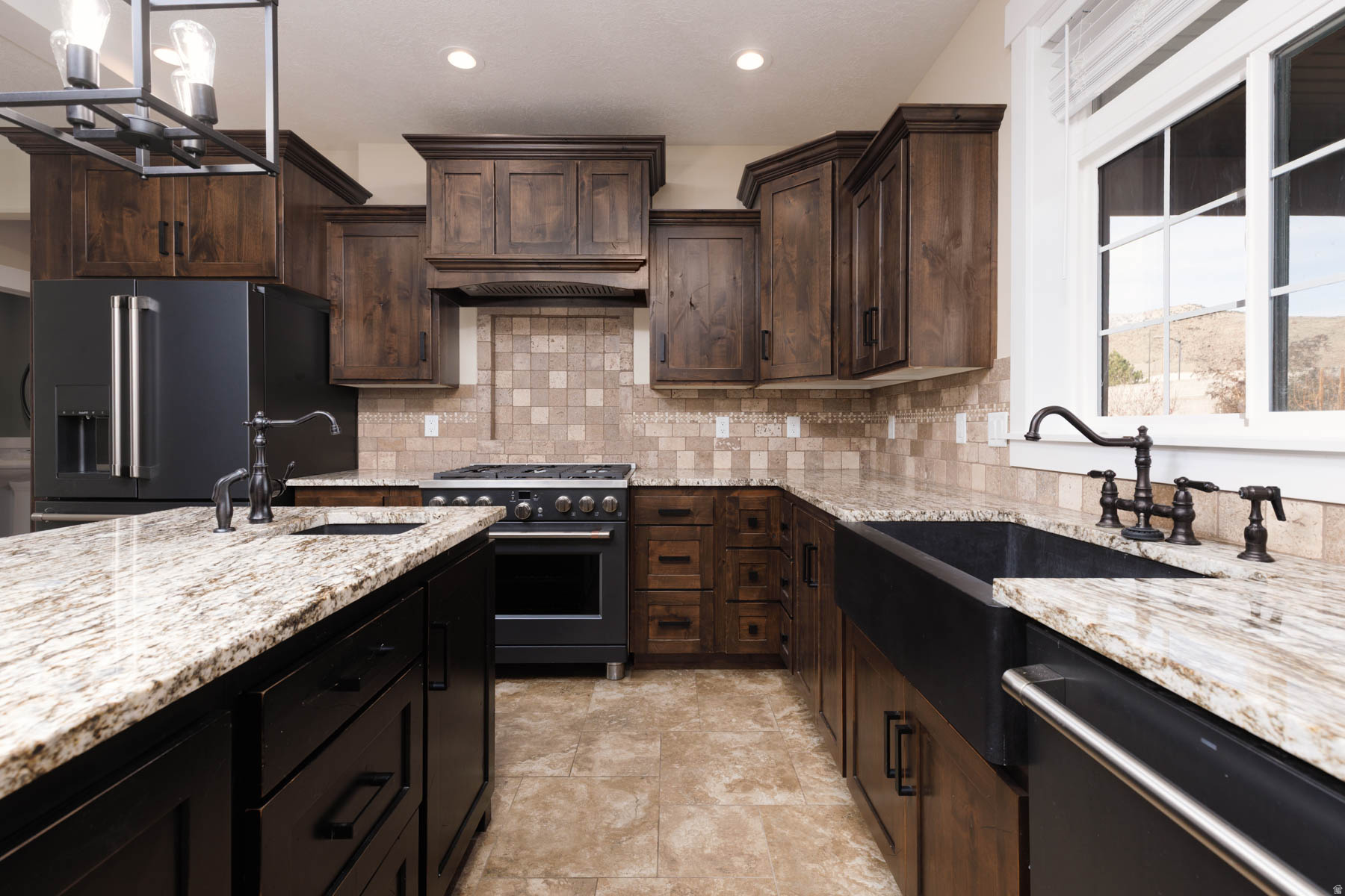 THE LINKS - Residential