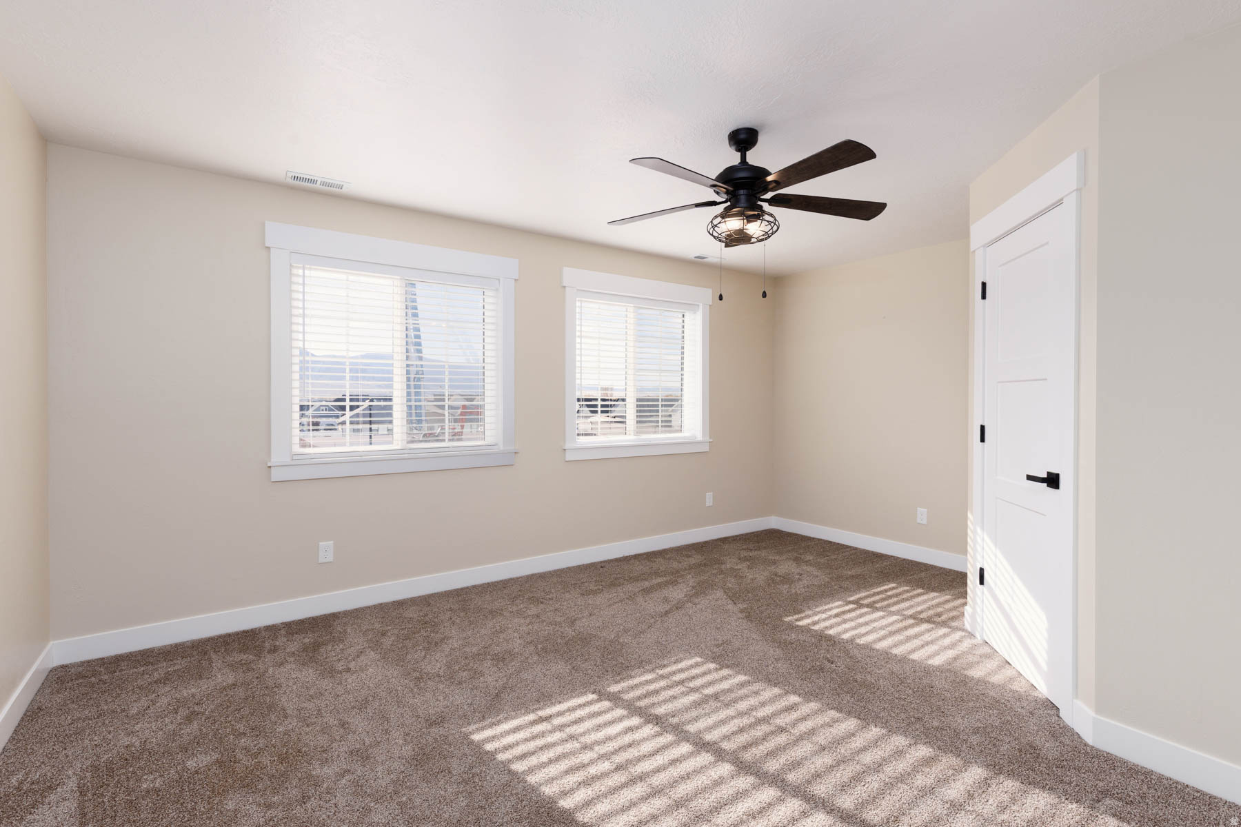 THE LINKS - Residential