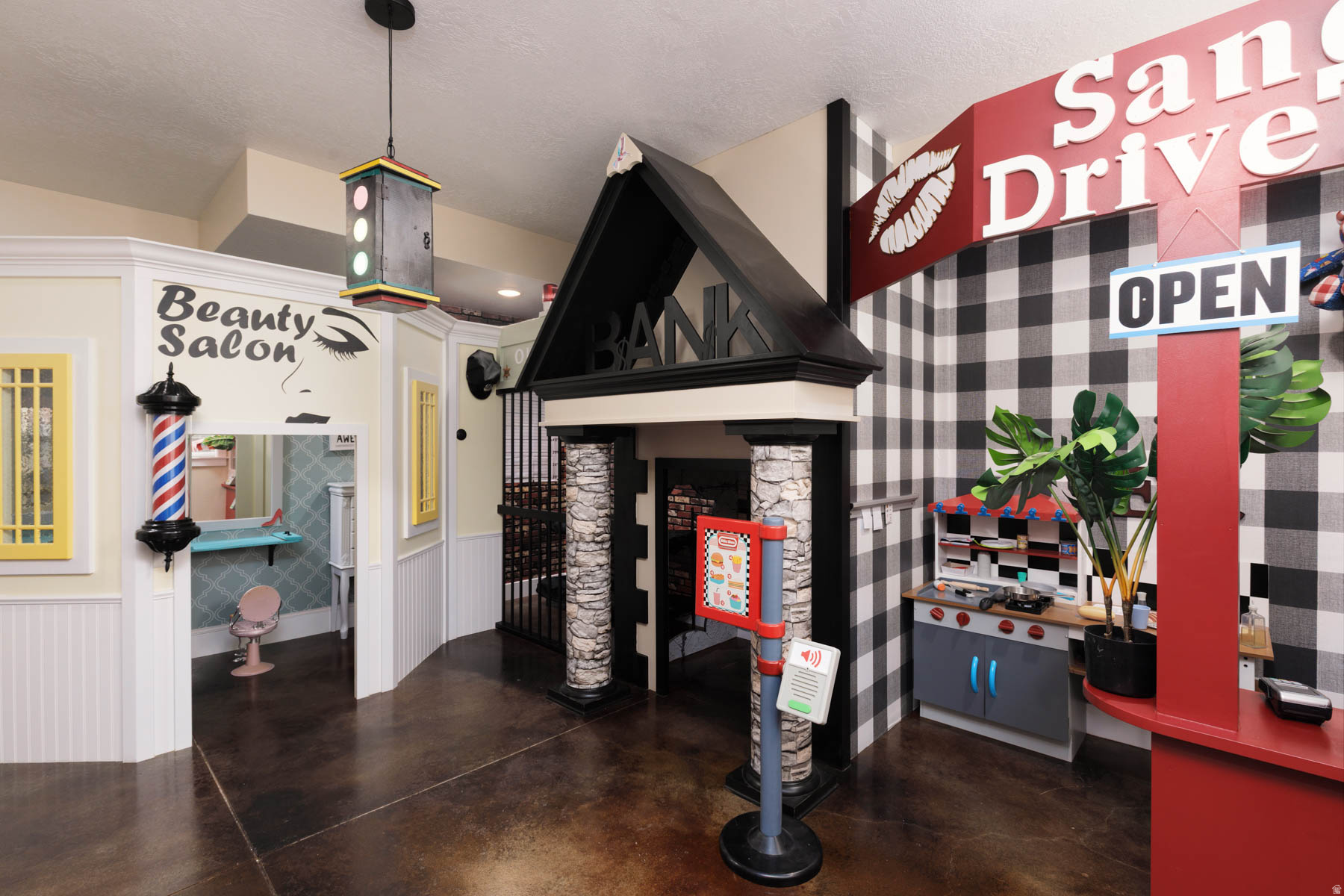 THE LINKS - Residential