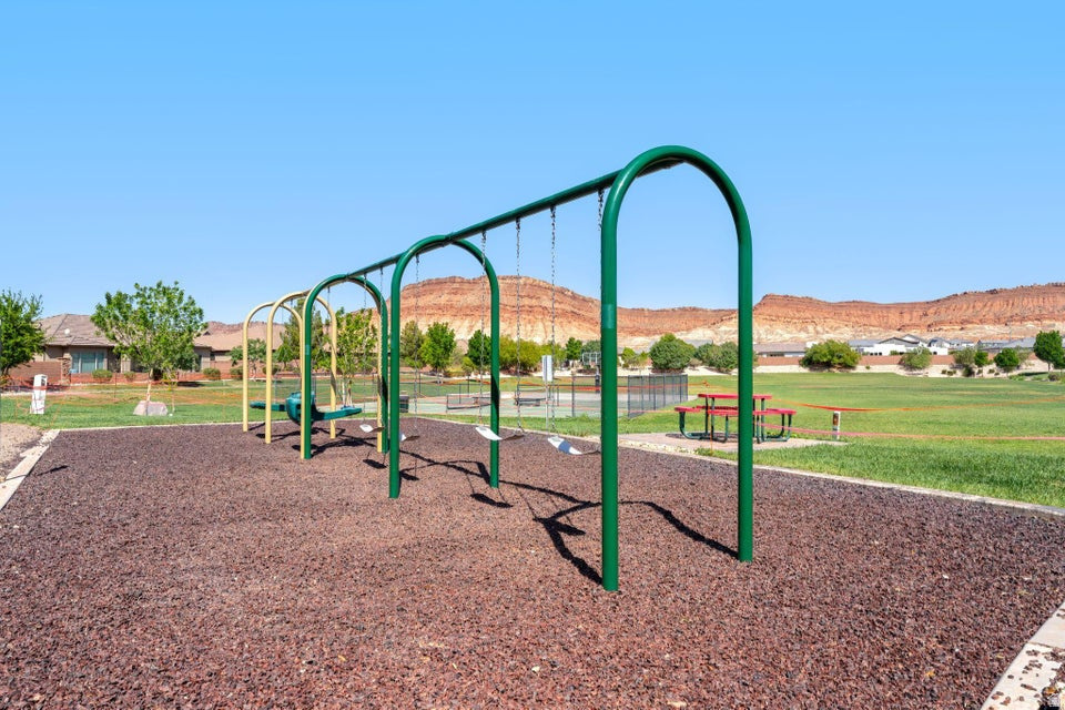 MEADOWS AT STUCKI FARMS PH 1A - Residential