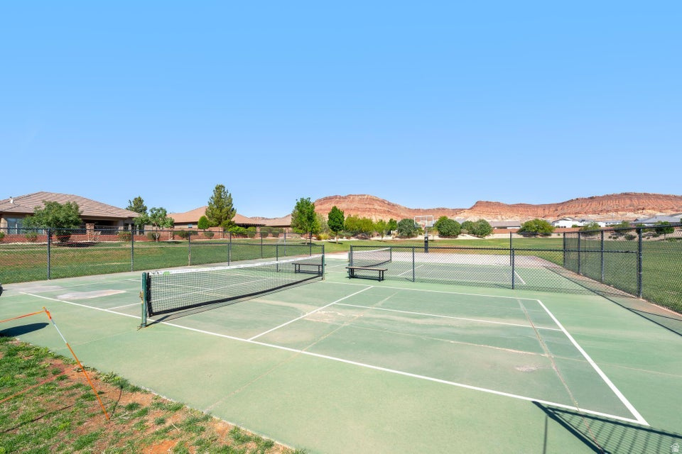 MEADOWS AT STUCKI FARMS PH 1A - Residential